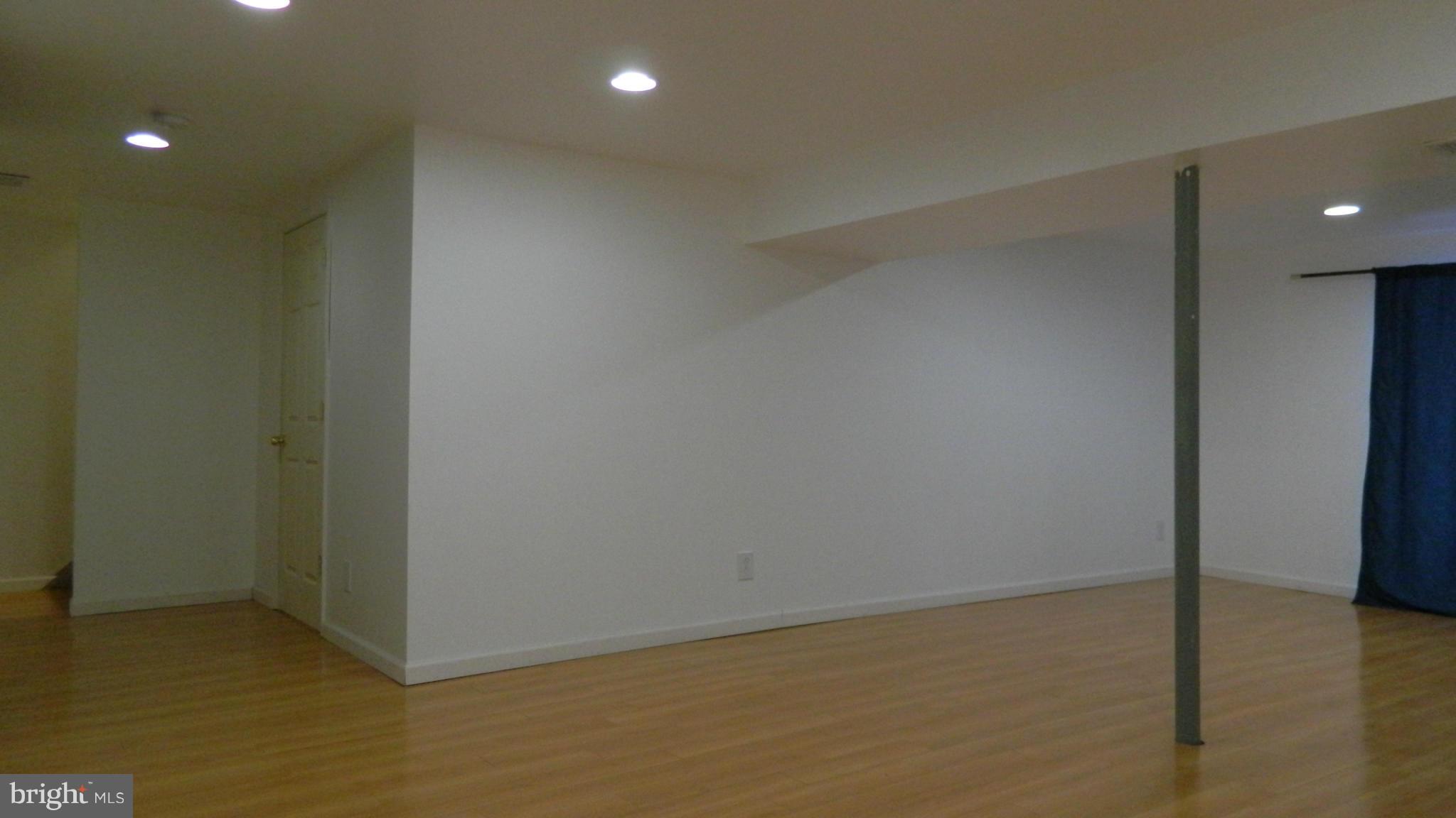 RESTON - Residential Lease