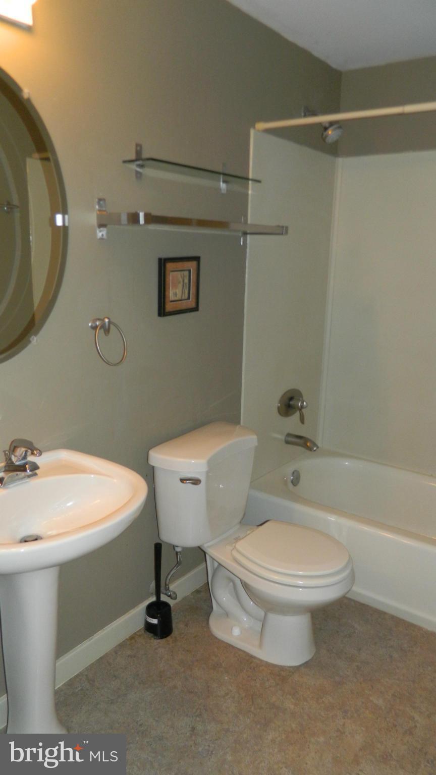 RESTON - Residential Lease