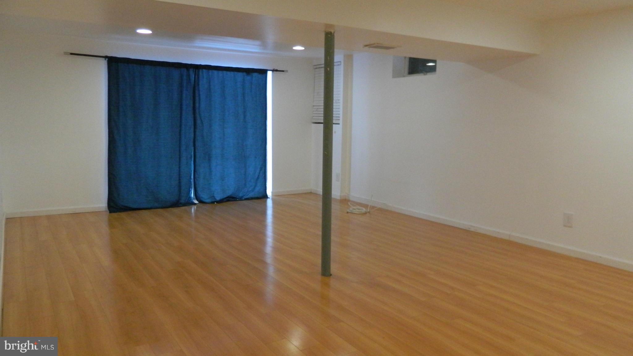 RESTON - Residential Lease