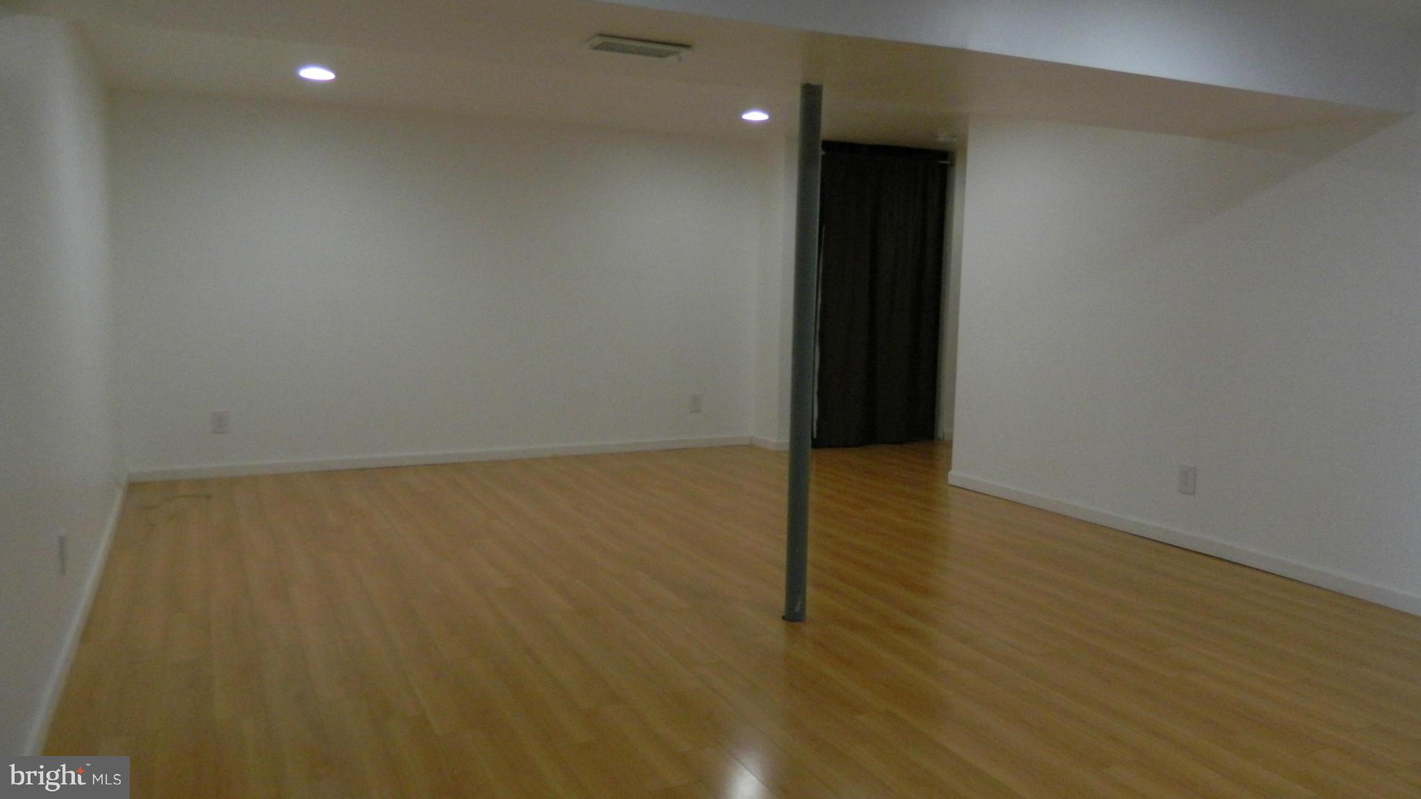 RESTON - Residential Lease