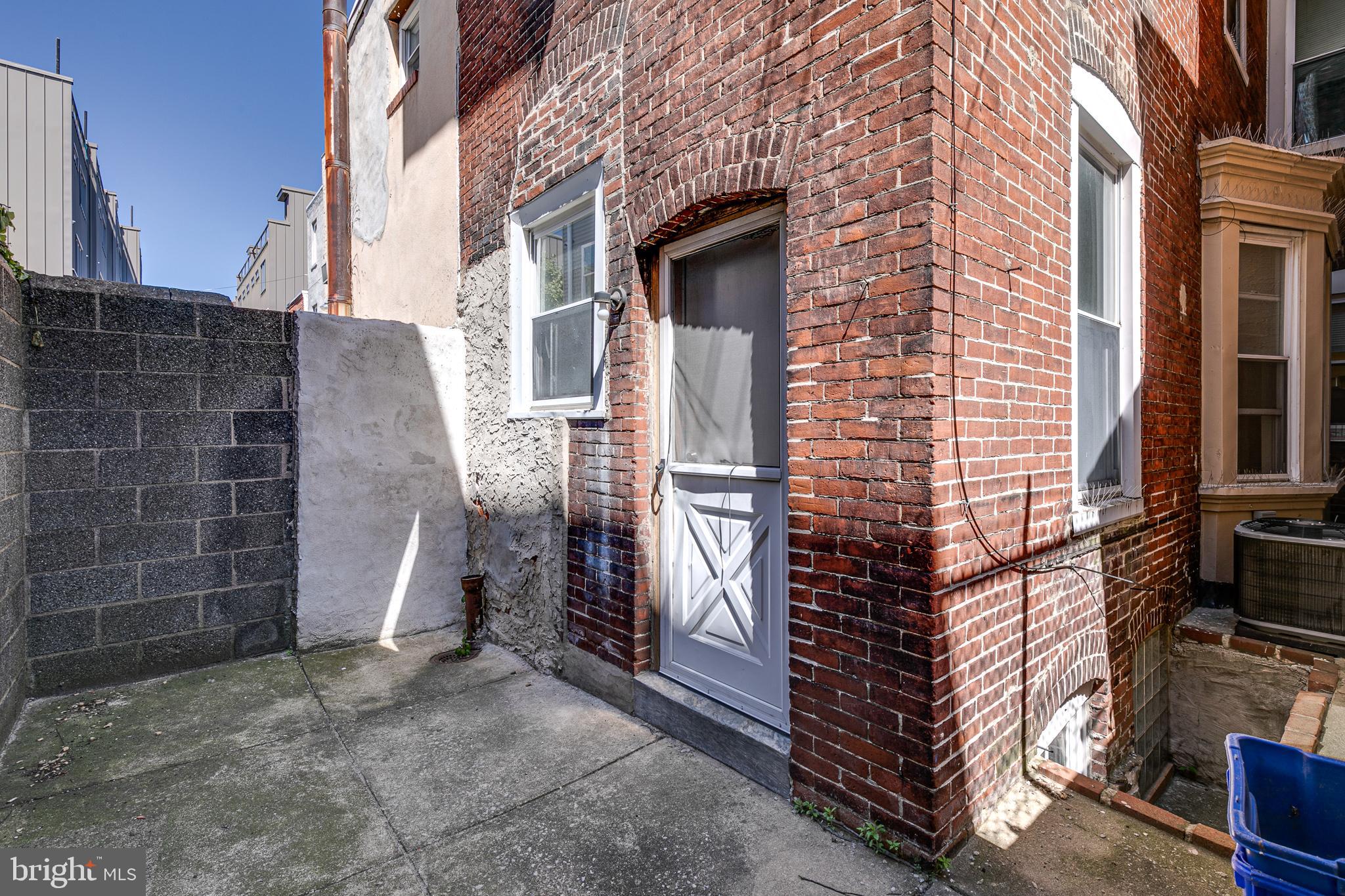 BELLA VISTA - Residential Lease