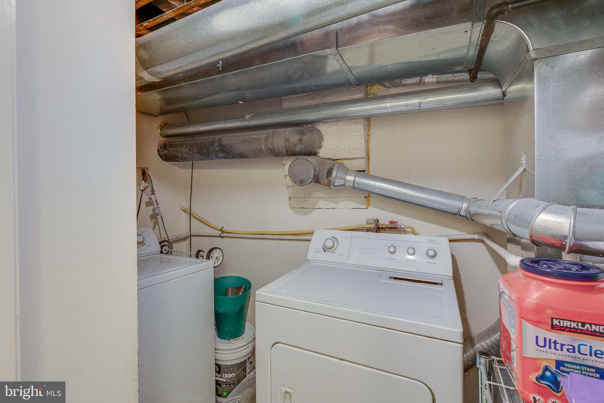 BELLA VISTA - Residential Lease