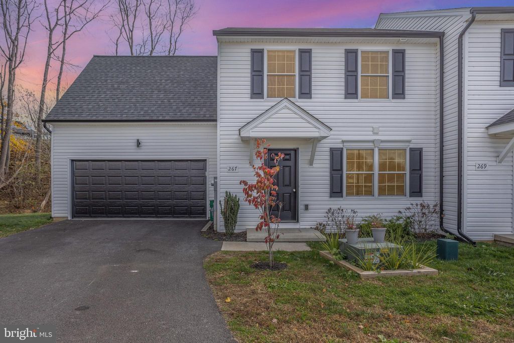 Photo of 267 Ersa Drive, ELIZABETHTOWN, PA 17022 (MLS # PALA2079630)
