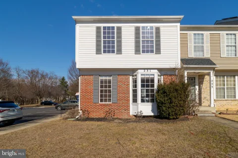 231 Kirbys Landing Court Unit 8, Odenton, MD 21113 - #: MDAA2137578