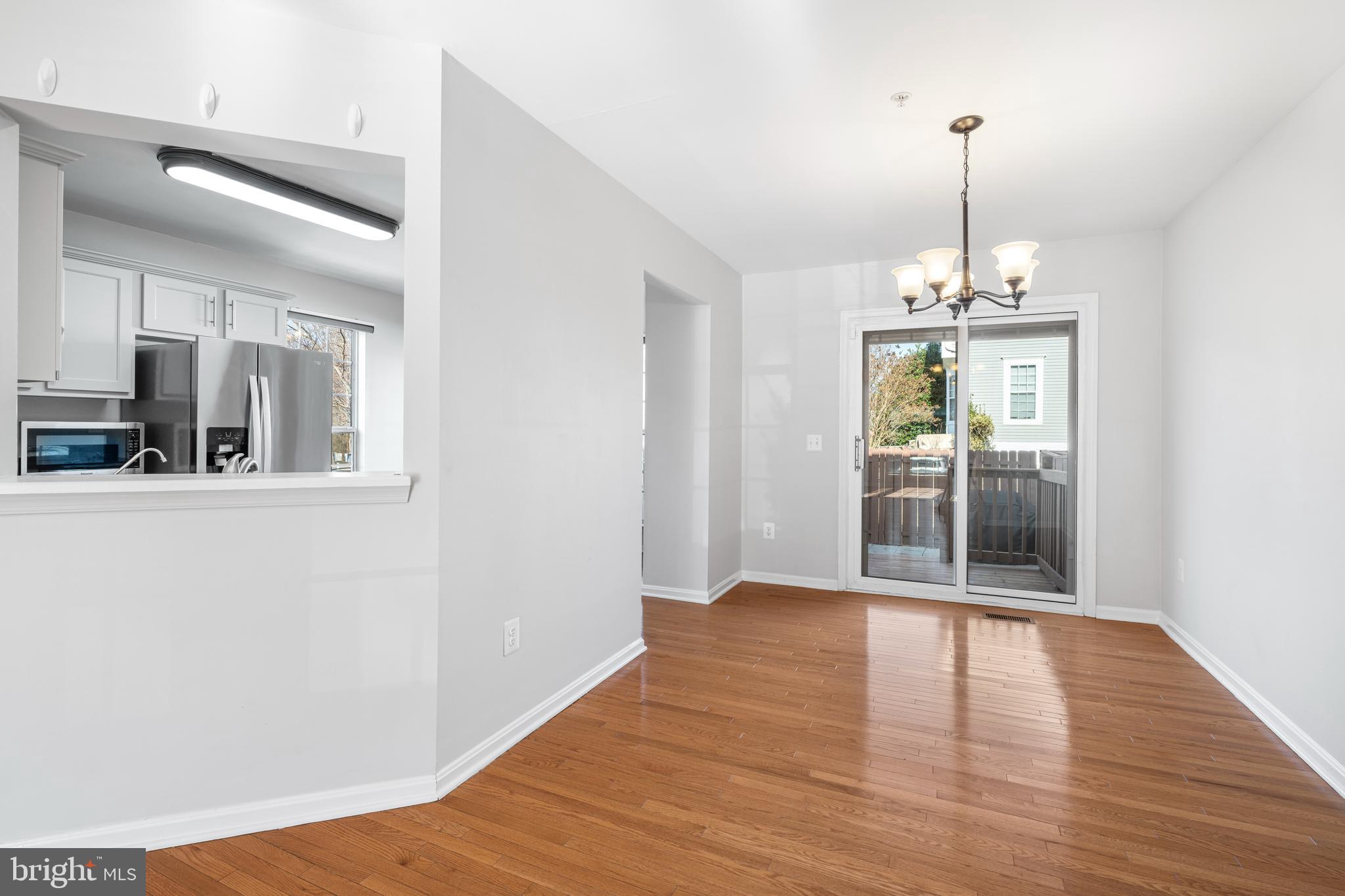 SEVEN OAKS - Residential