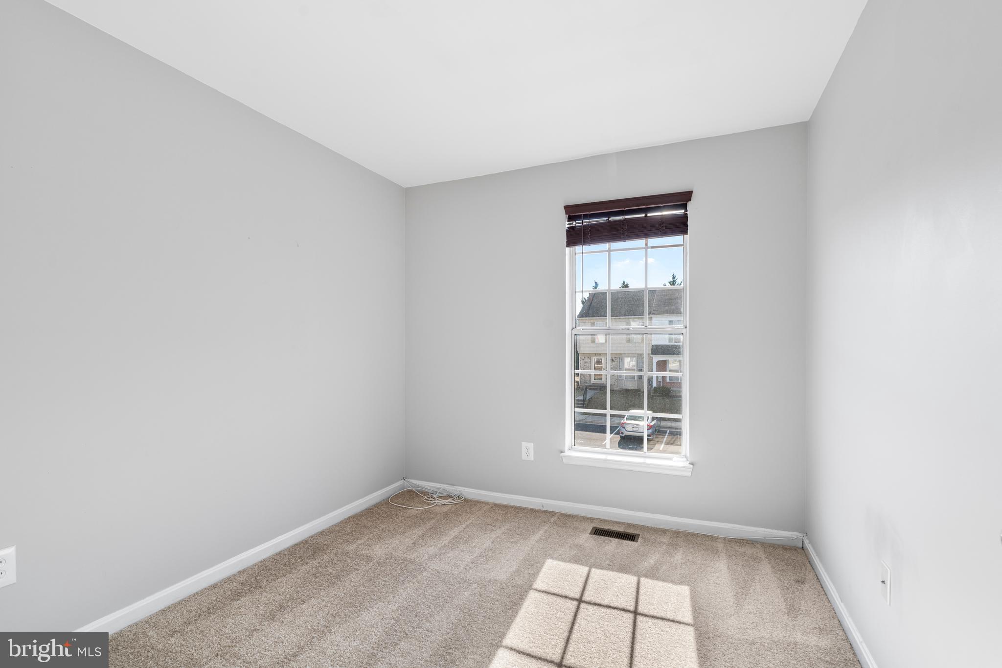 SEVEN OAKS - Residential