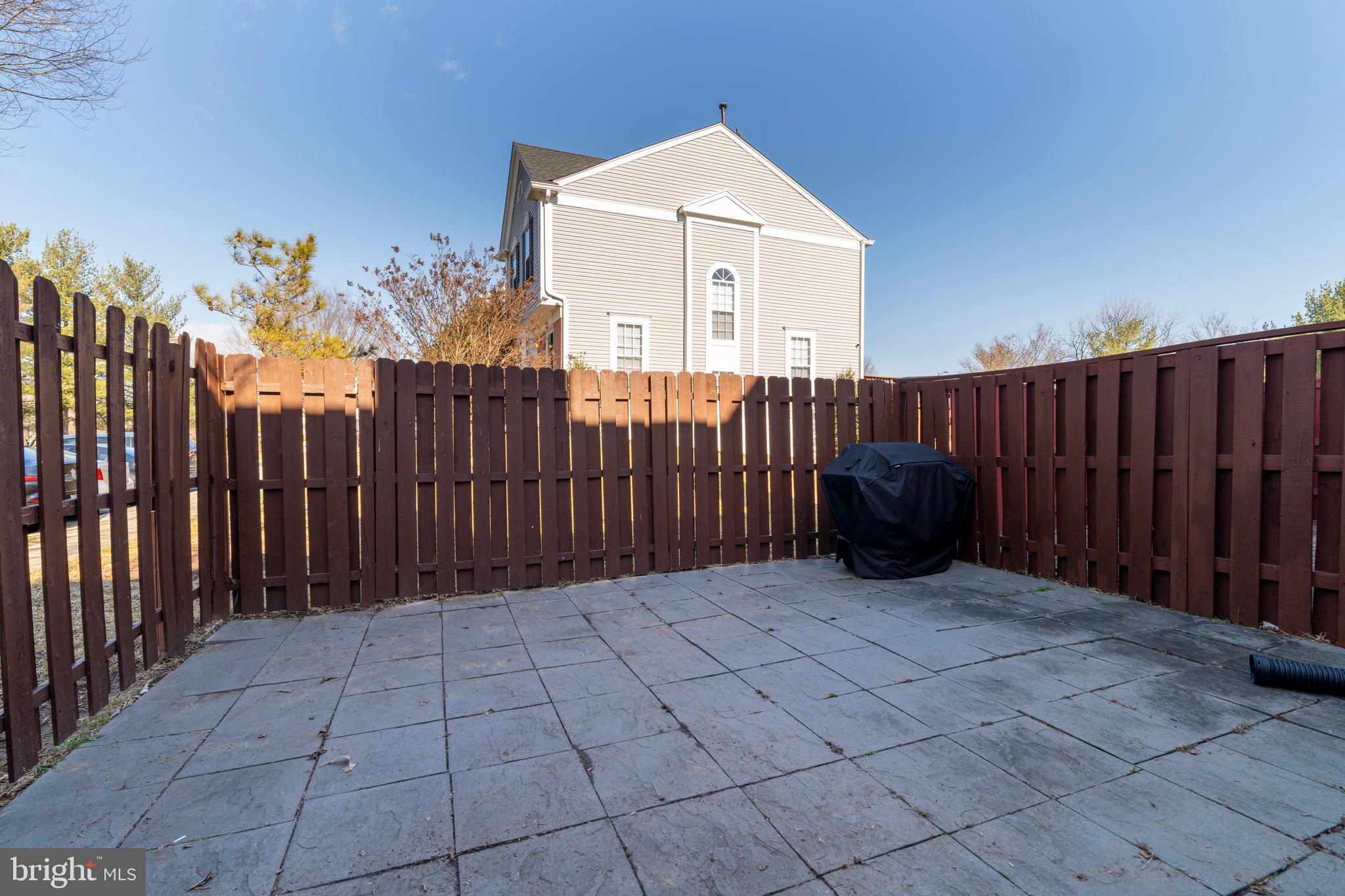 SEVEN OAKS - Residential