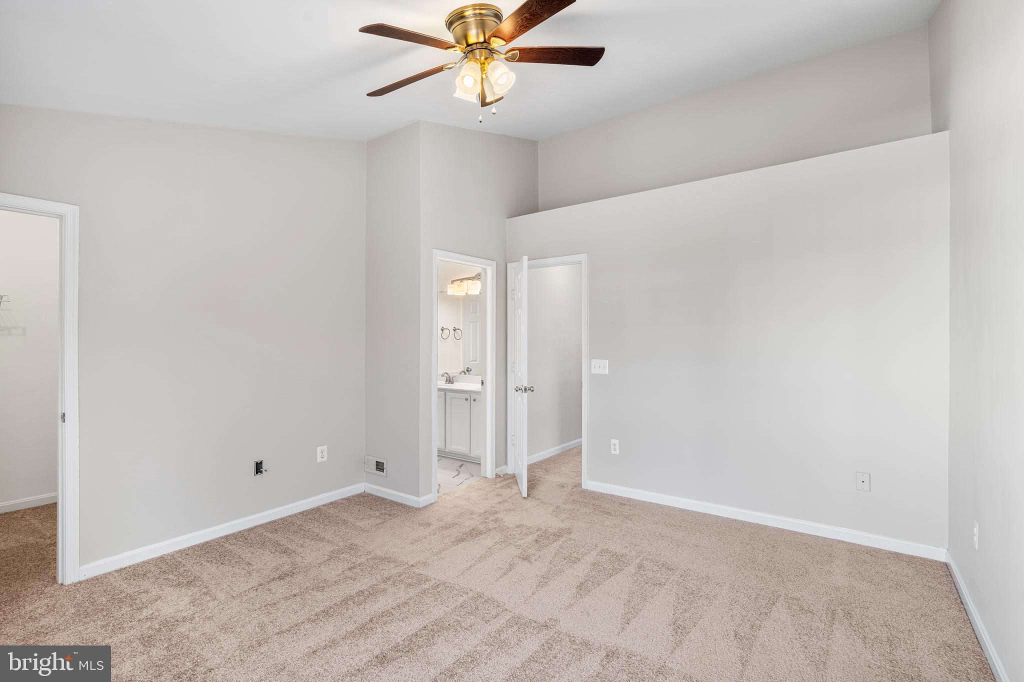 SEVEN OAKS - Residential