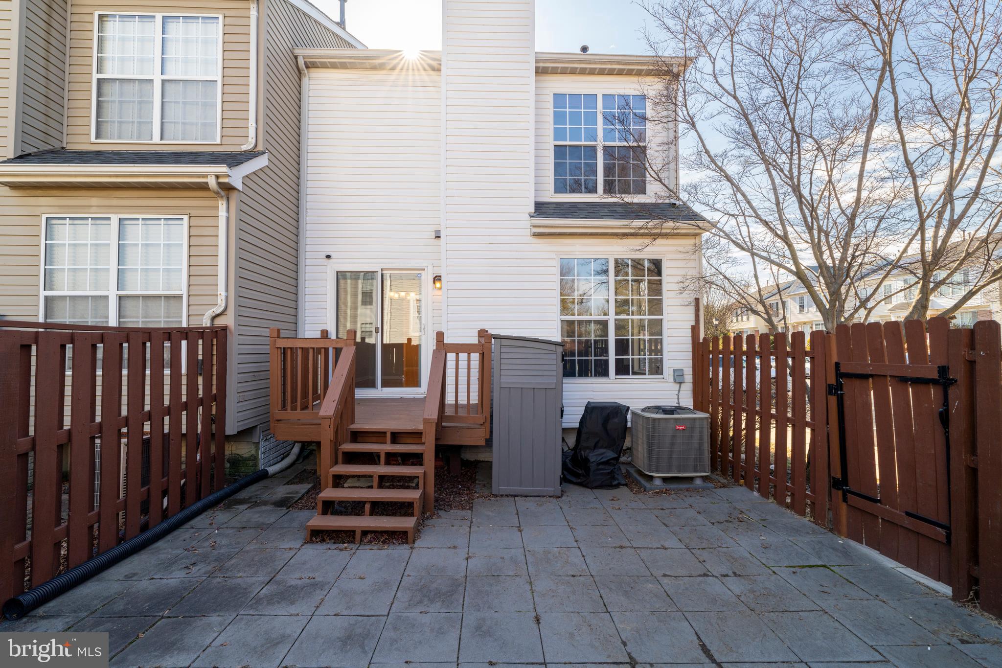 SEVEN OAKS - Residential