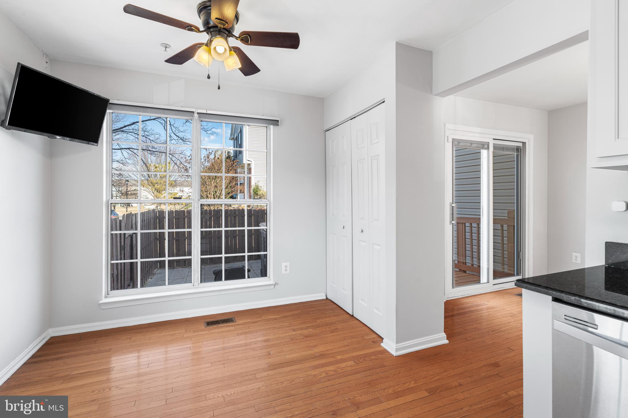 SEVEN OAKS - Residential