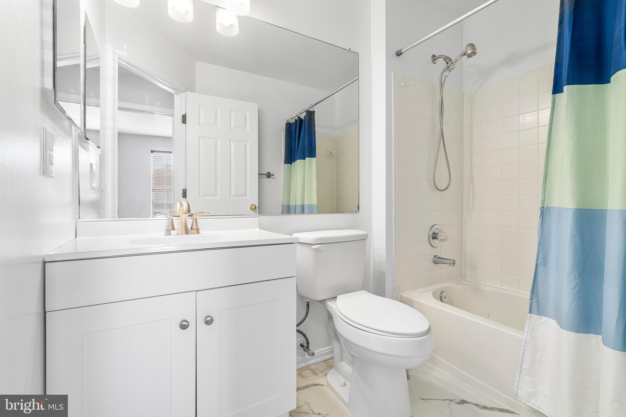 SEVEN OAKS - Residential