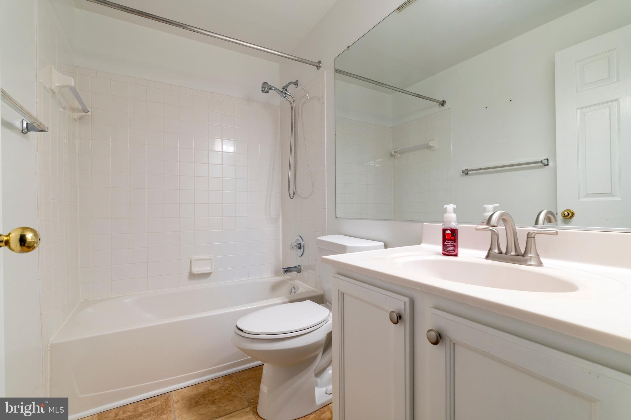 SEVEN OAKS - Residential