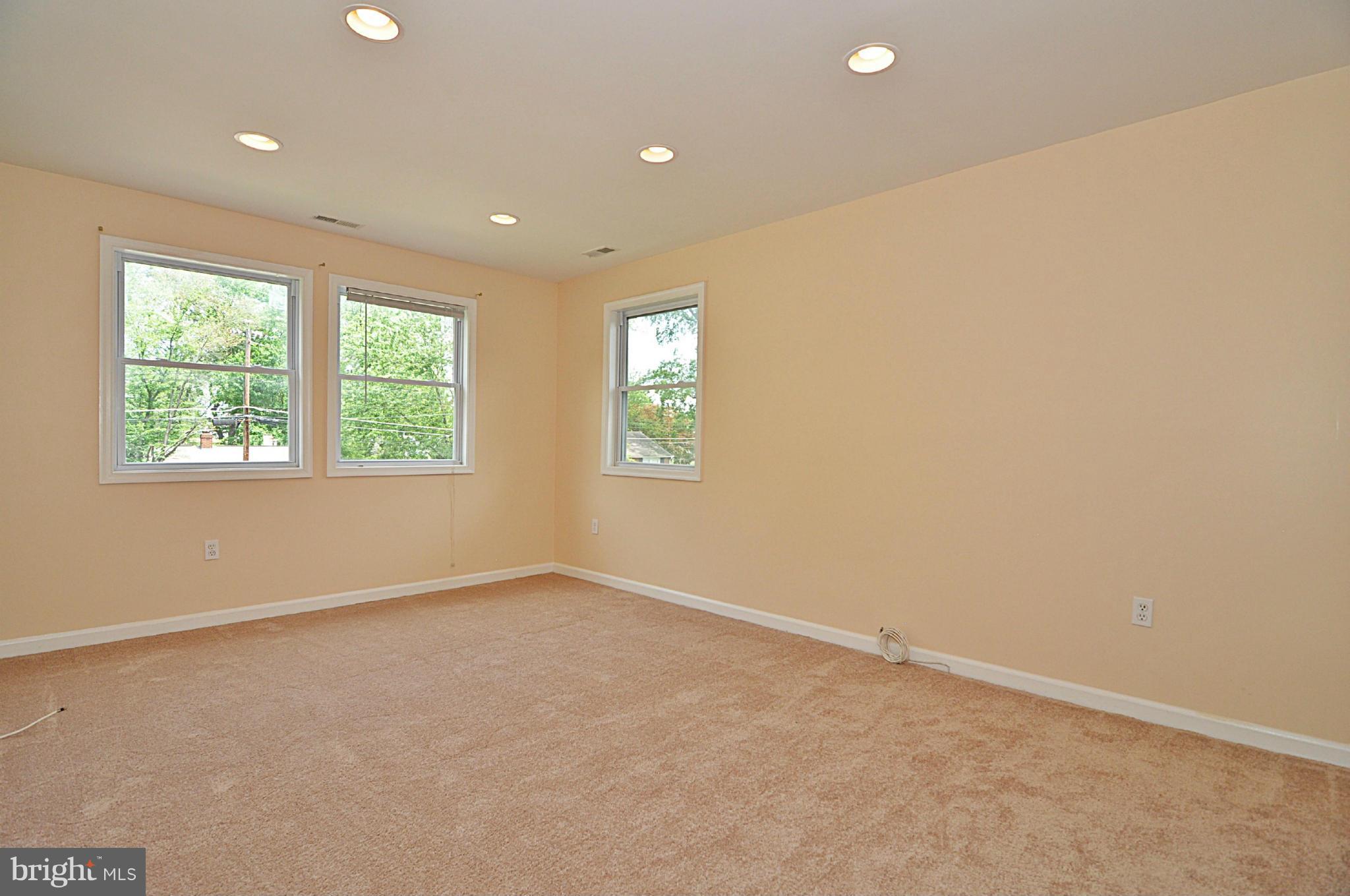 SPRINGFIELD - Residential