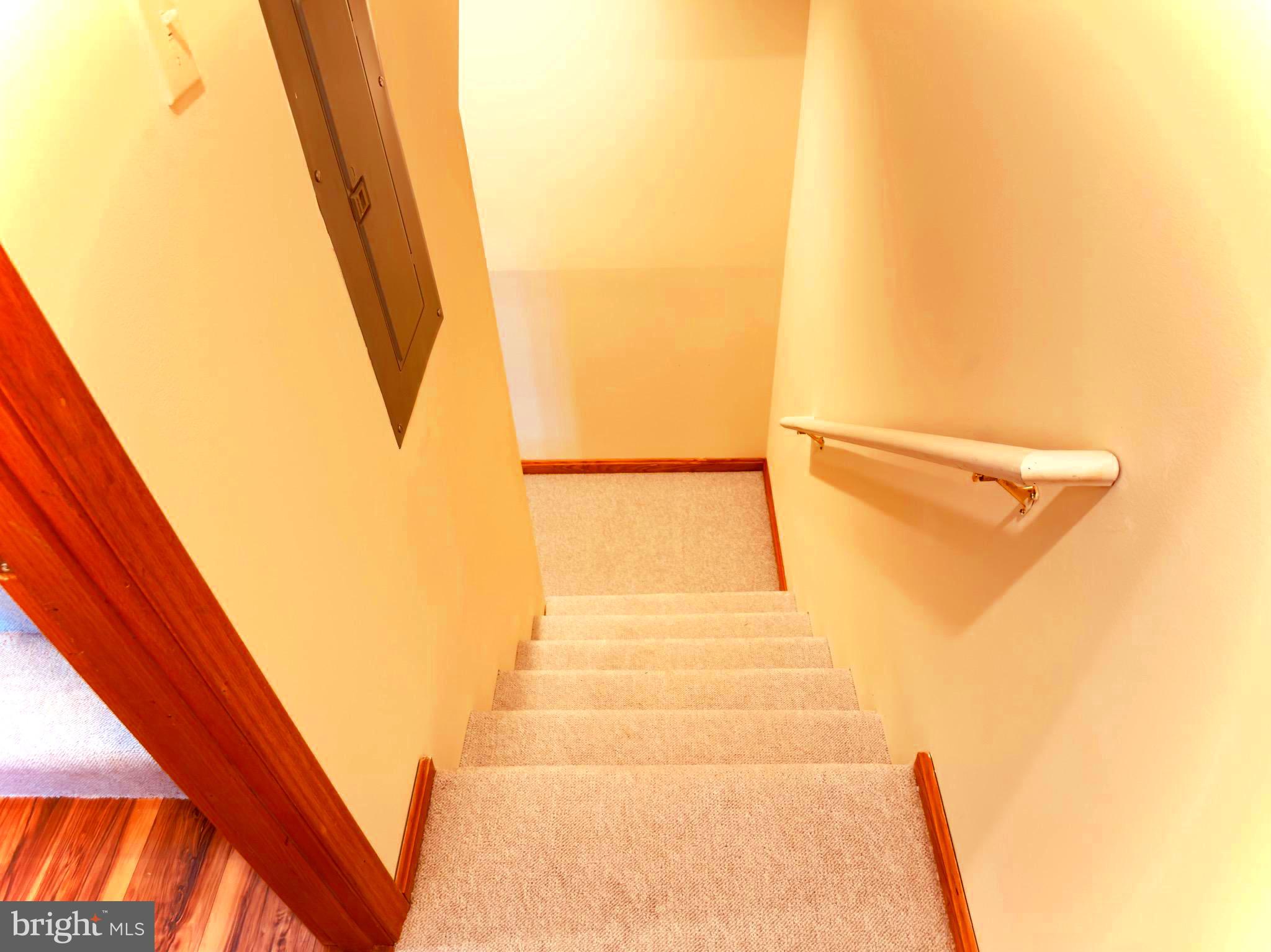 LAUREL BROOK - Residential