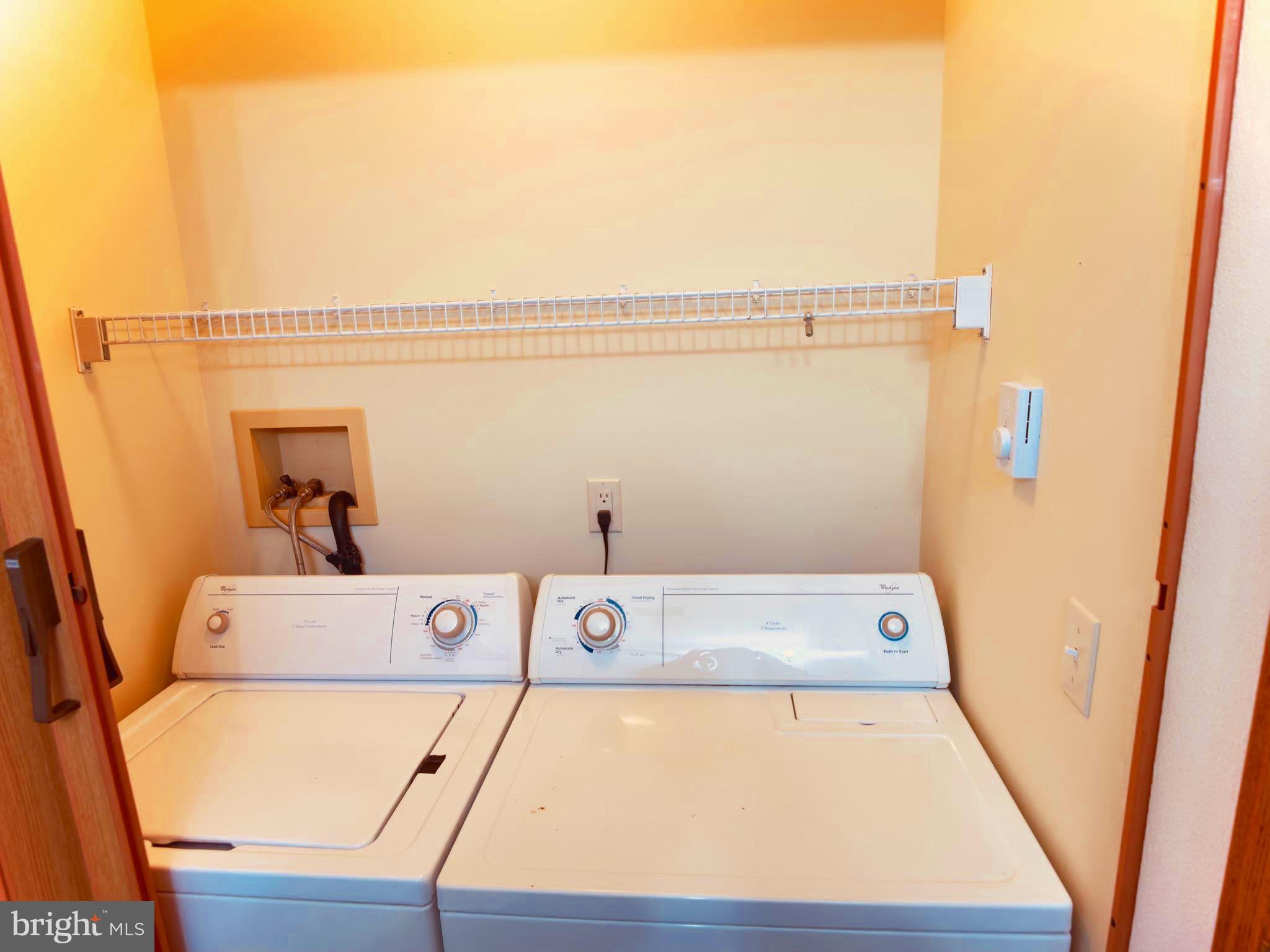 LAUREL BROOK - Residential