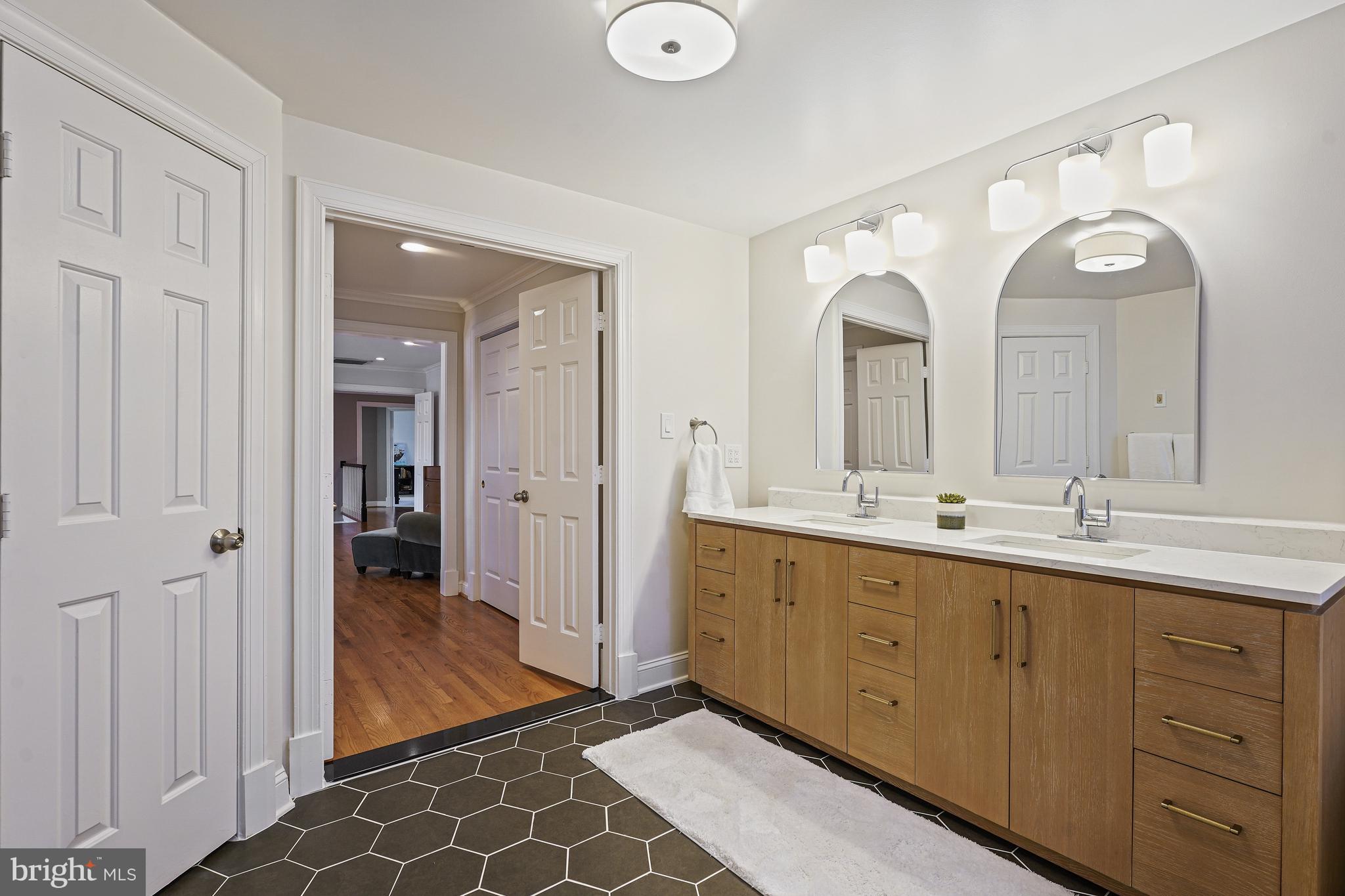 CHESTERBROOK WOODS - Residential