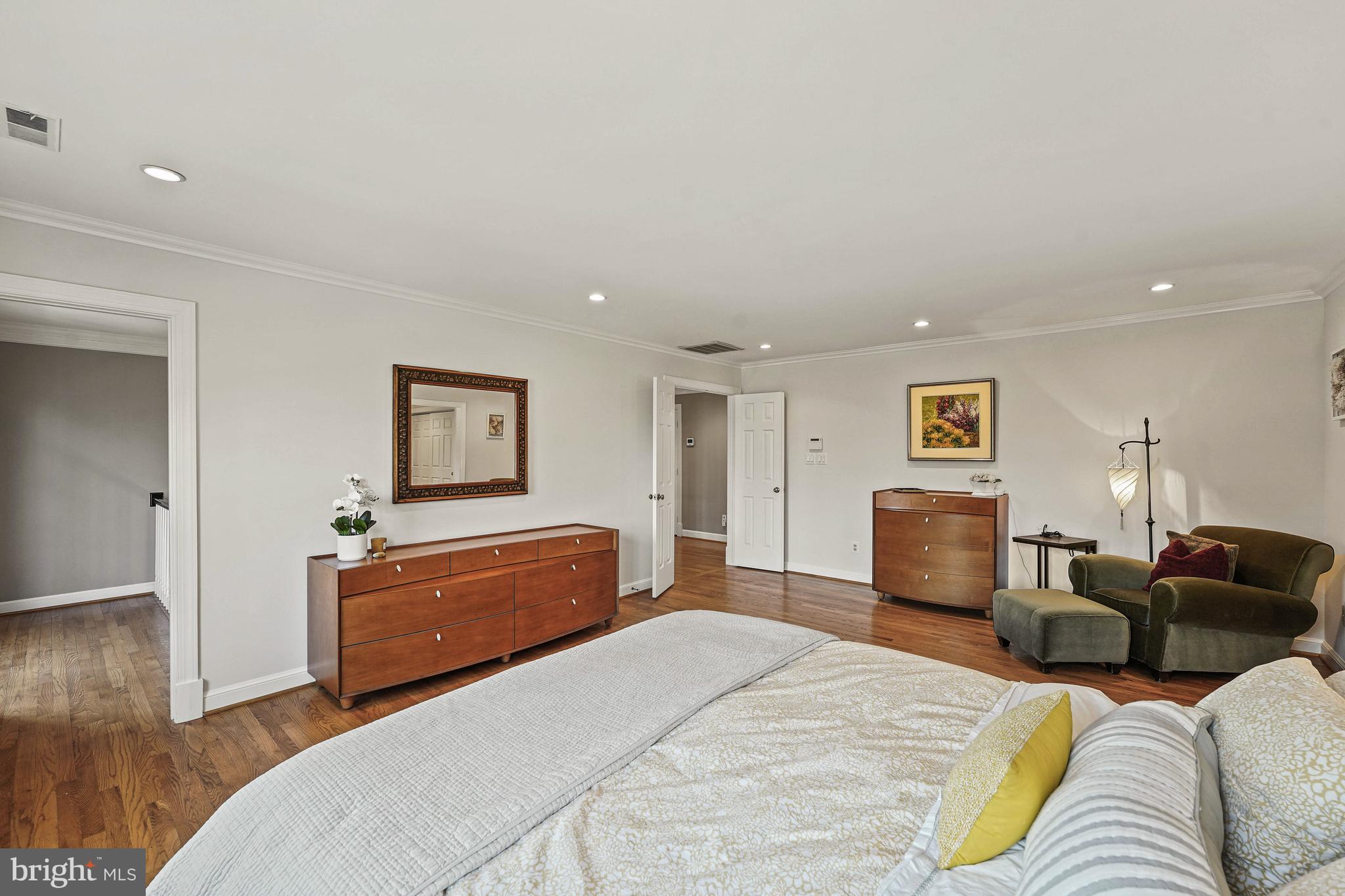 CHESTERBROOK WOODS - Residential