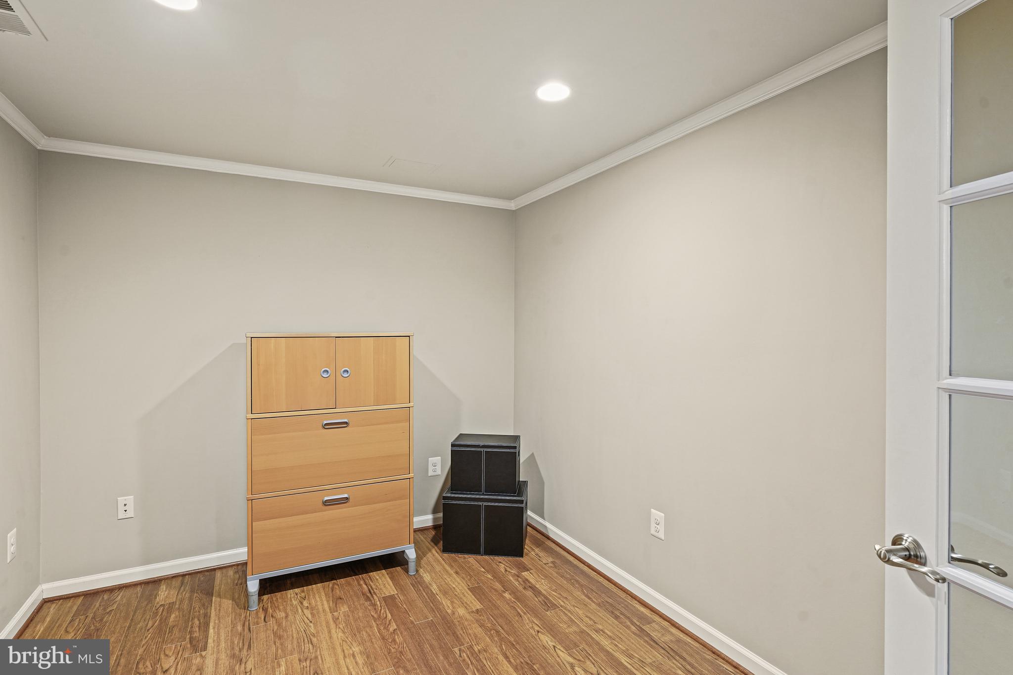 CHESTERBROOK WOODS - Residential