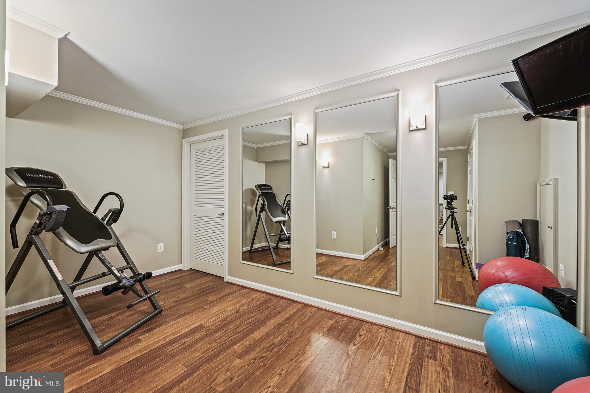 CHESTERBROOK WOODS - Residential