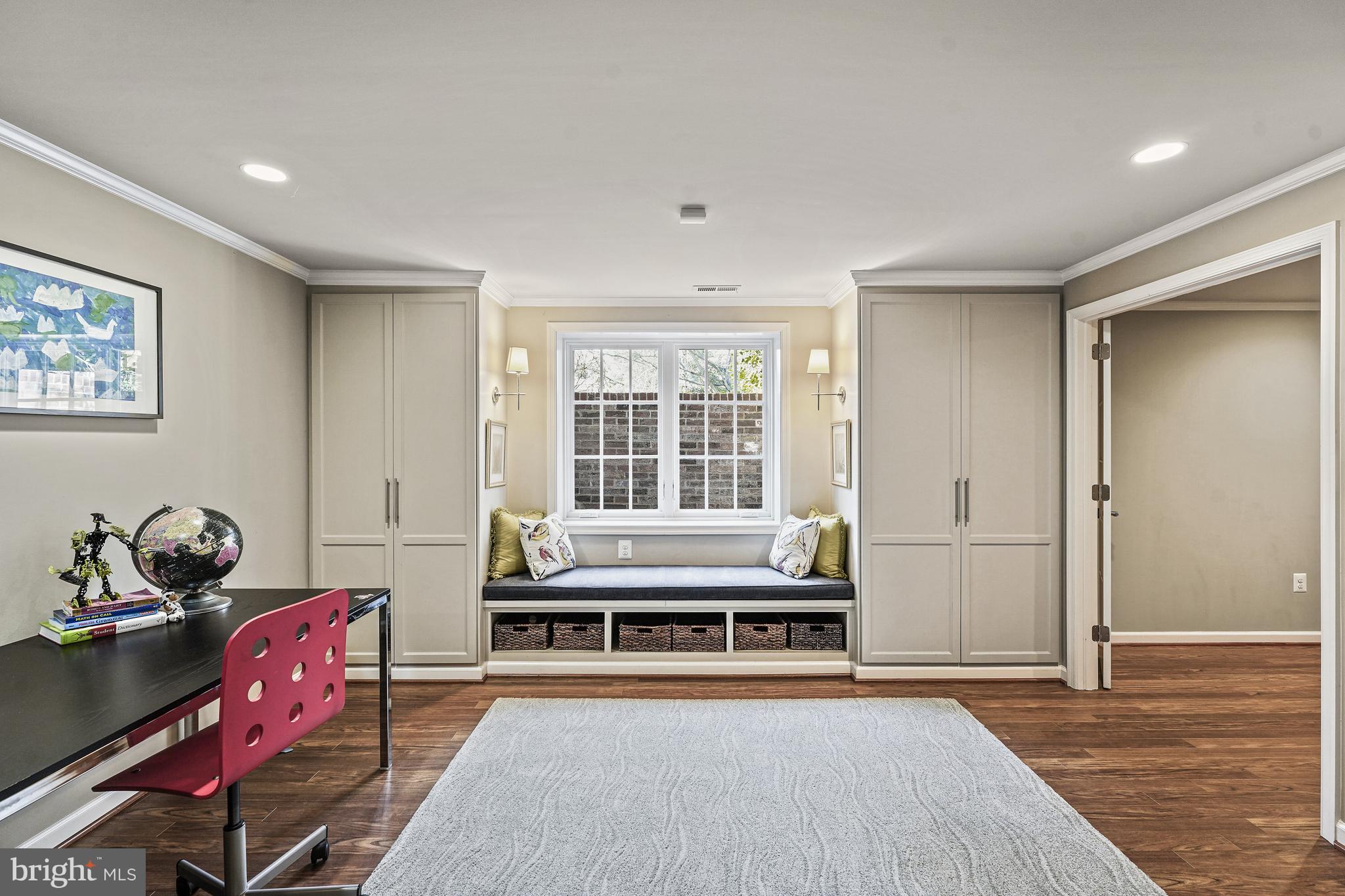 CHESTERBROOK WOODS - Residential