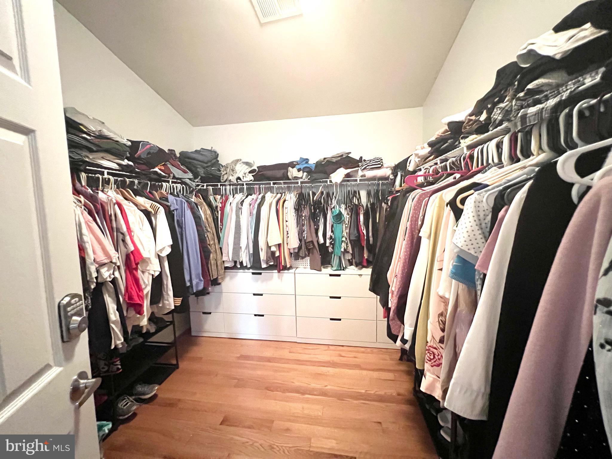 WAYSIDE VILLAGE - Residential