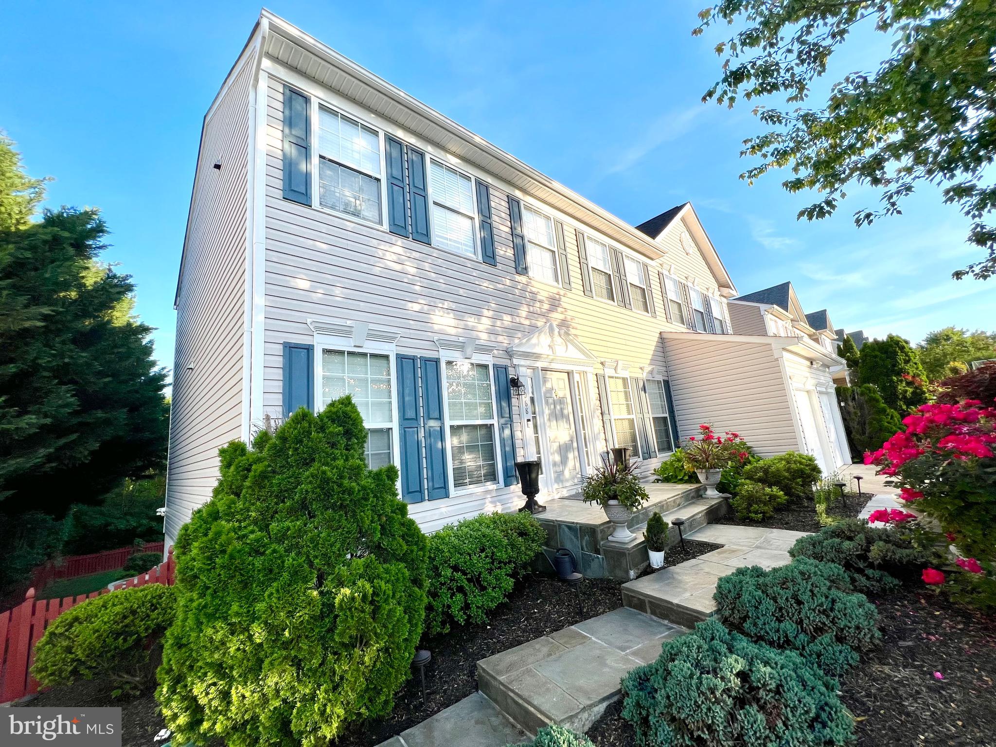 WAYSIDE VILLAGE - Residential