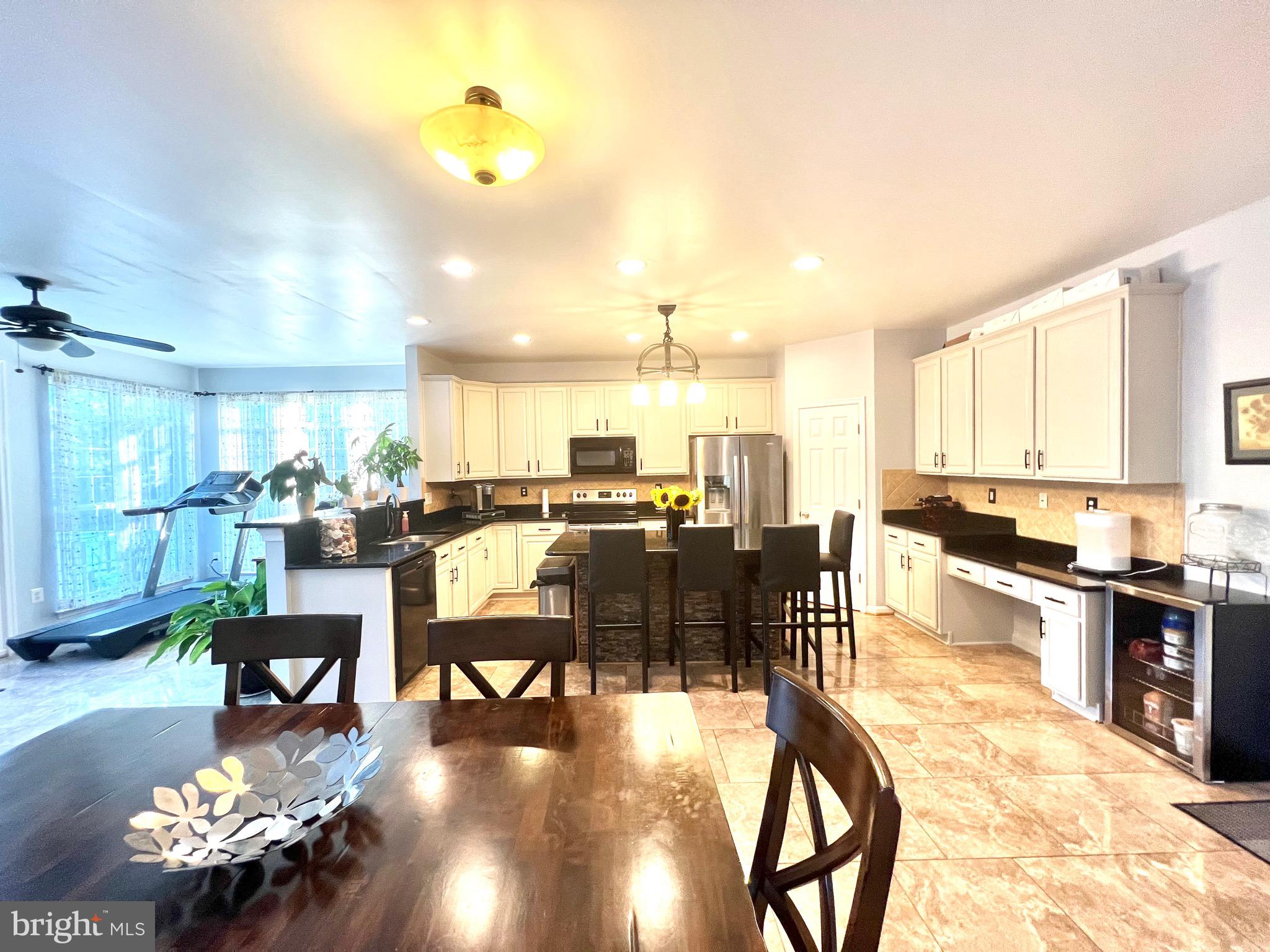 WAYSIDE VILLAGE - Residential