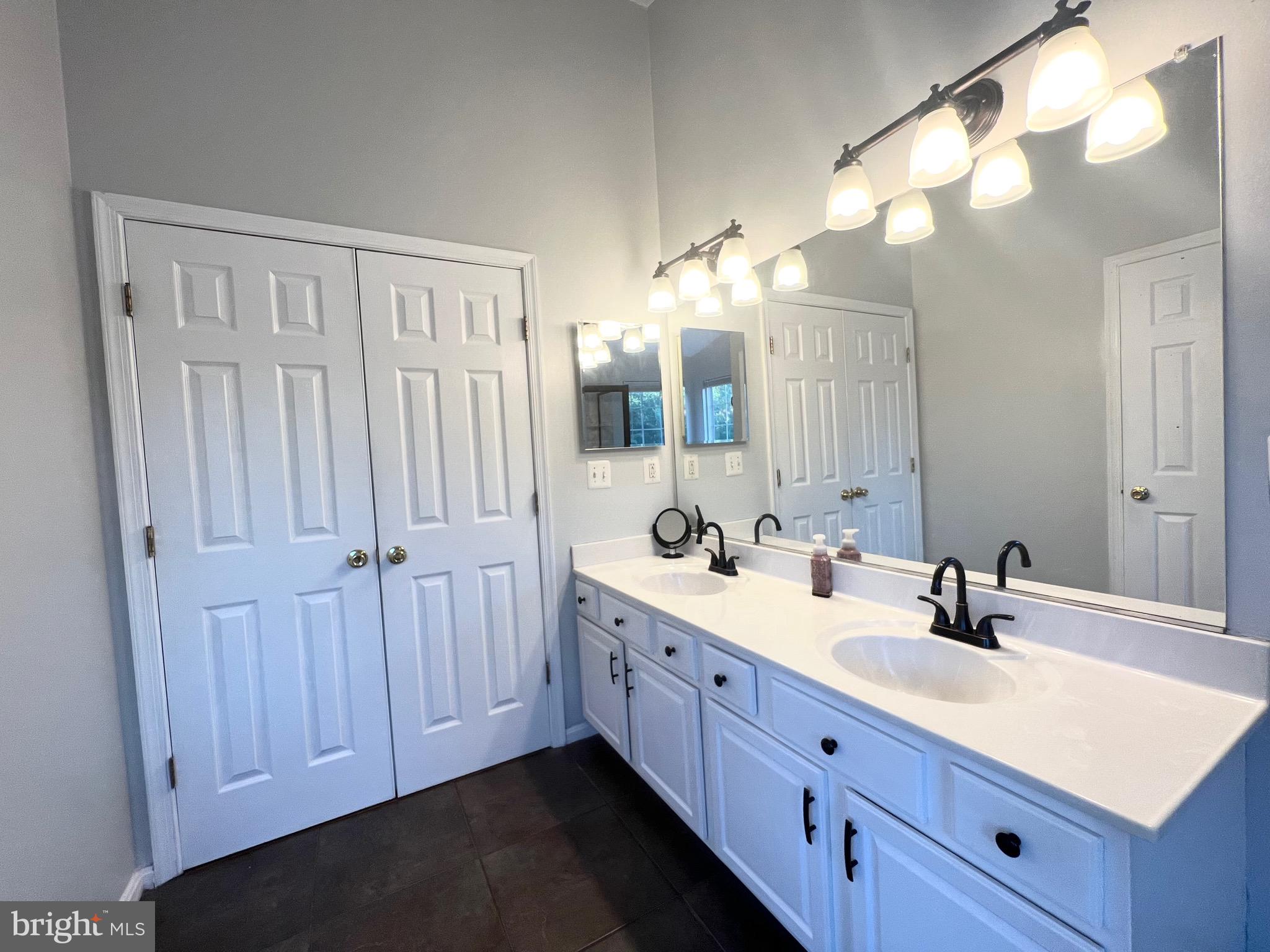 WAYSIDE VILLAGE - Residential