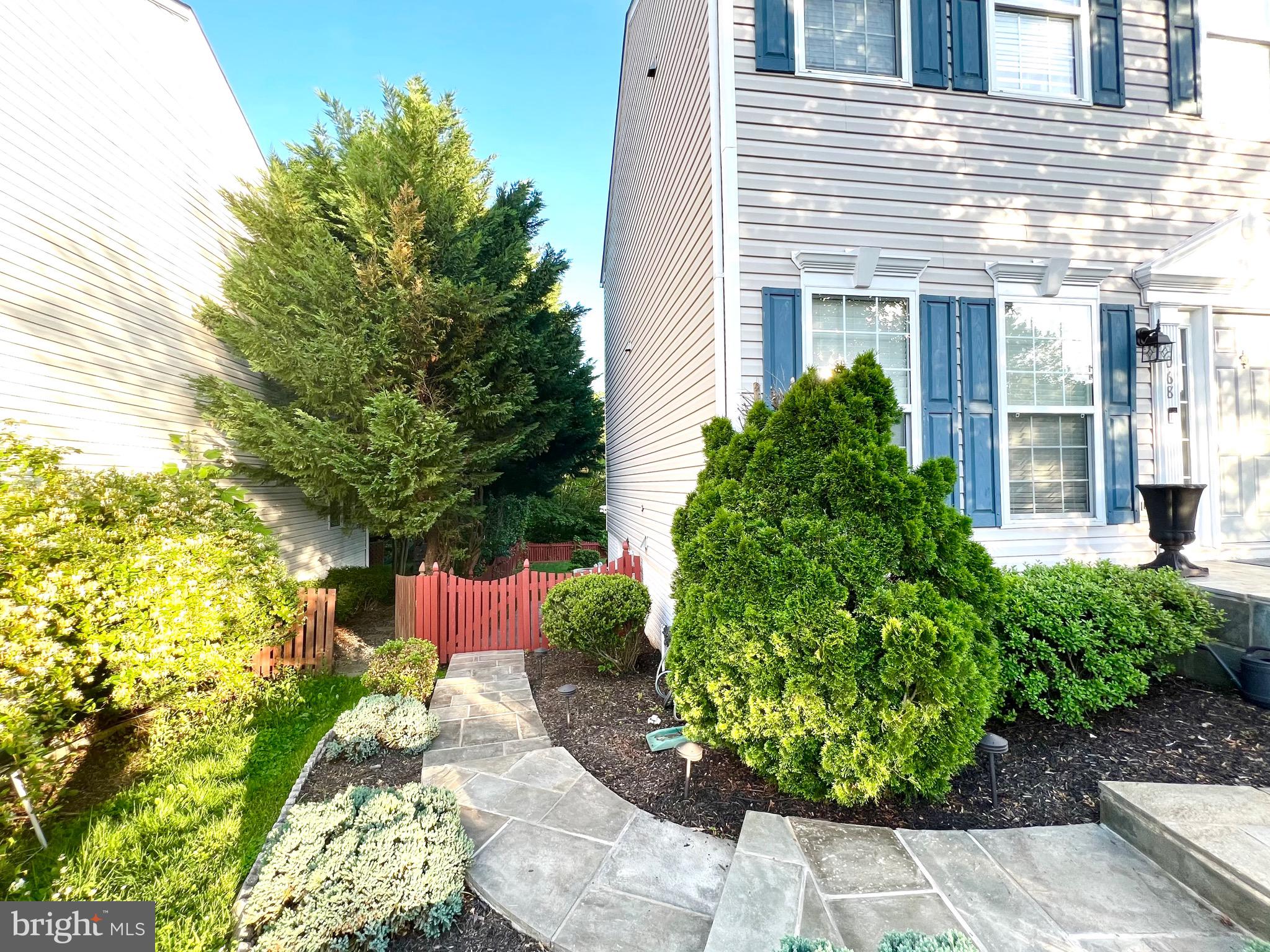 WAYSIDE VILLAGE - Residential