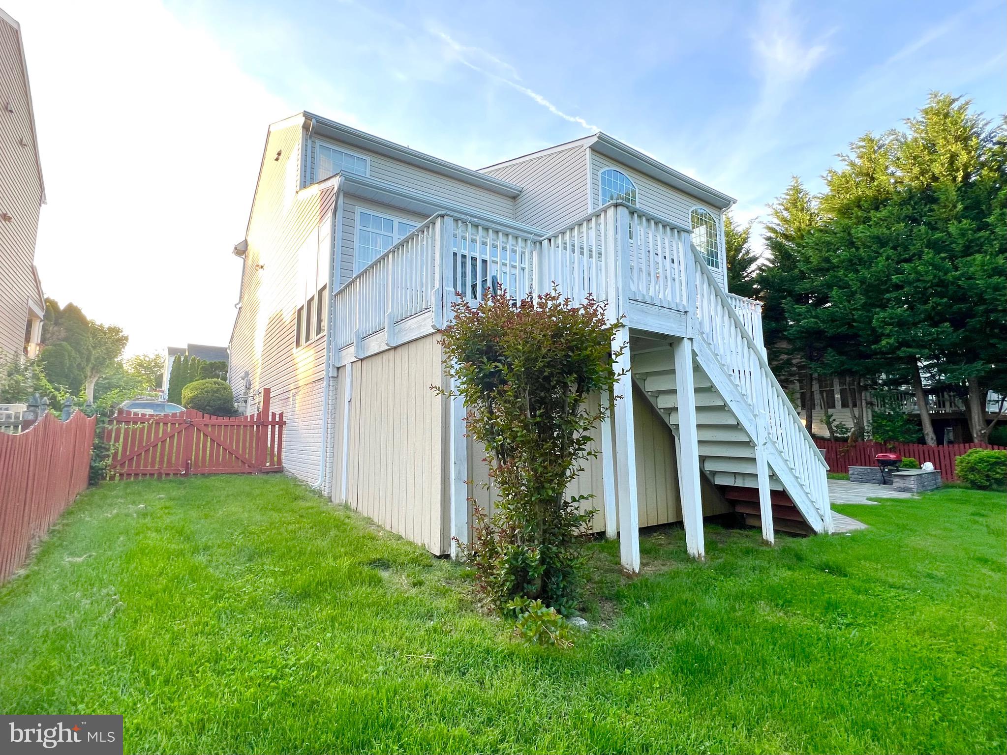 WAYSIDE VILLAGE - Residential