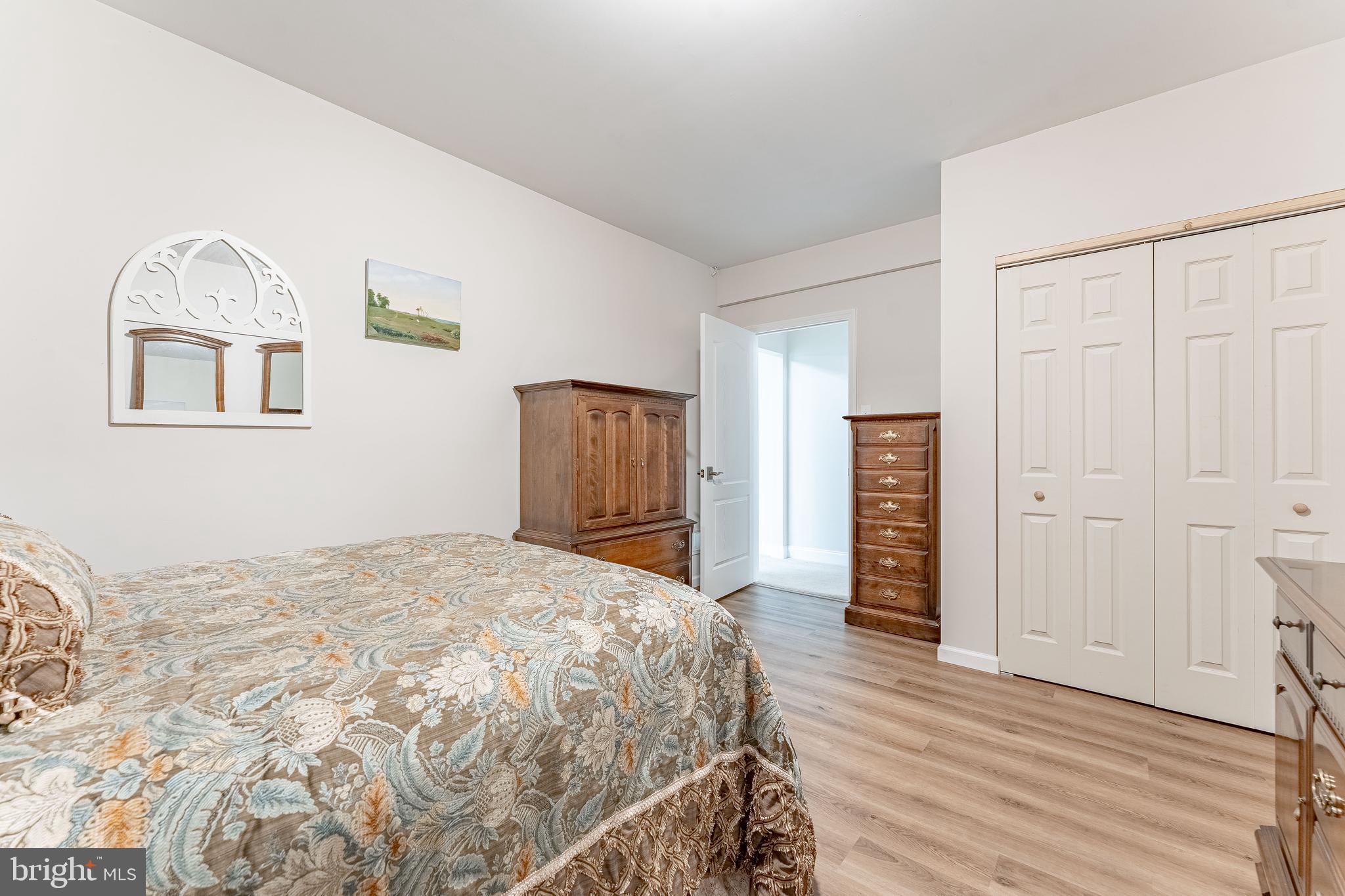 VILLAGES AT HILLVIEW - Residential