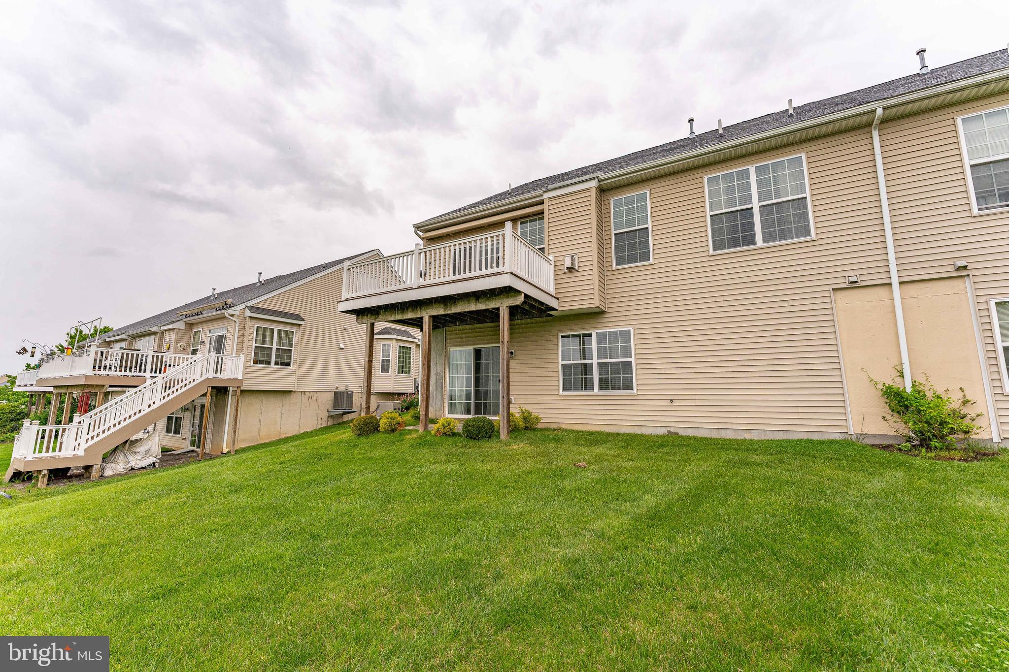 VILLAGES AT HILLVIEW - Residential