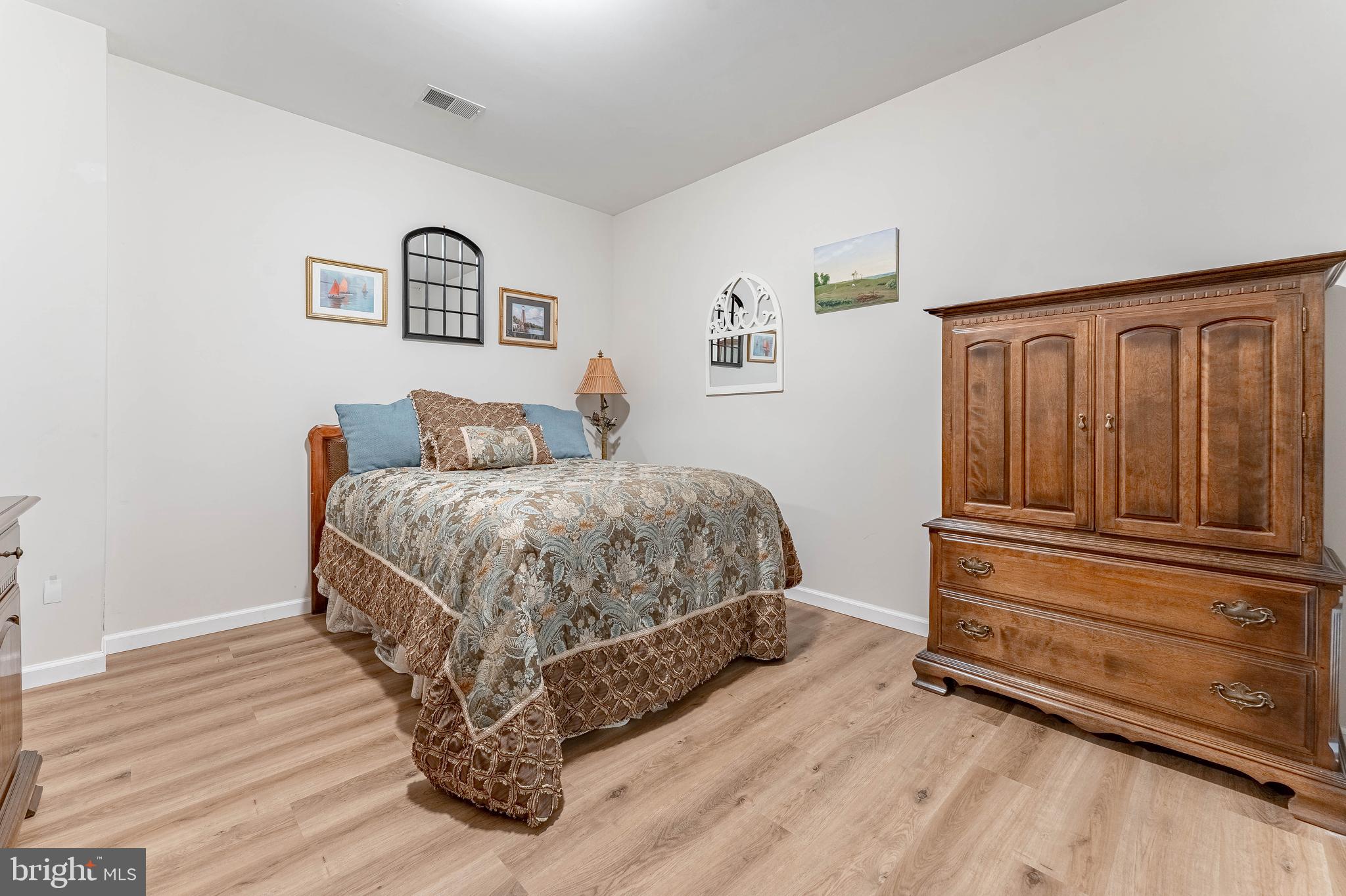 VILLAGES AT HILLVIEW - Residential