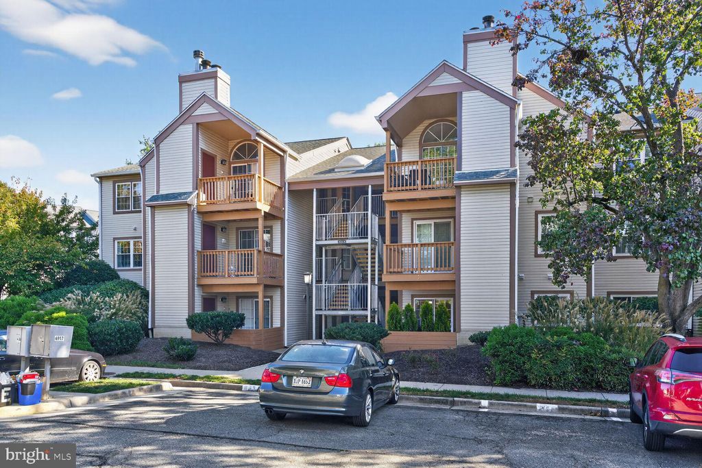 Photo of 6918 Victoria Drive #D, ALEXANDRIA, VA 22310 (MLS # VAFX2275750)