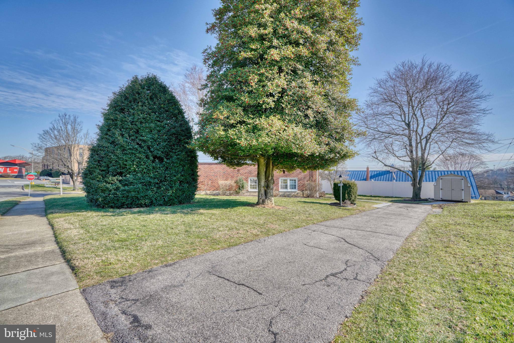 CAMPUS HILLS - Residential