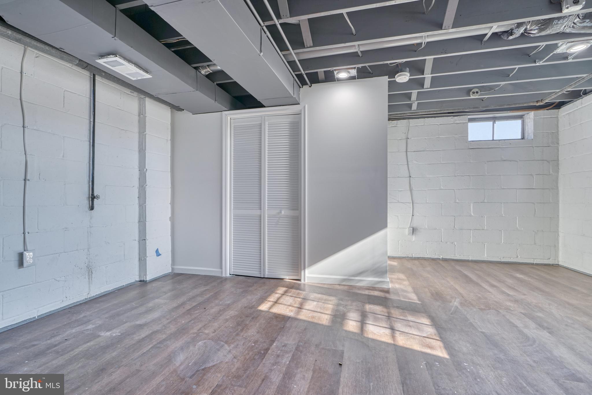 CAMPUS HILLS - Residential