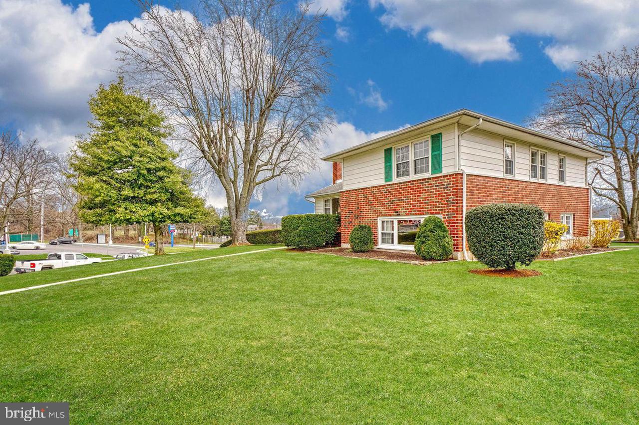 CAMPUS HILLS - Residential