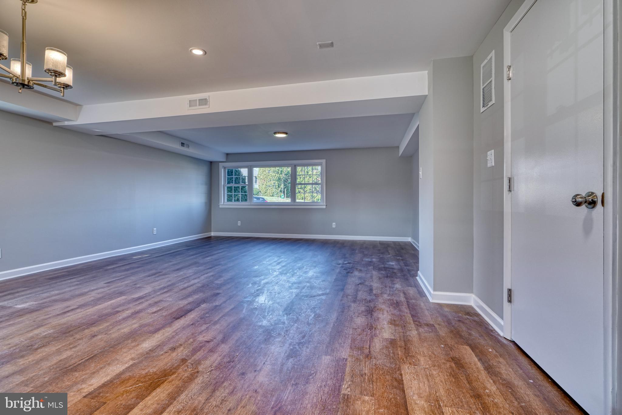 CAMPUS HILLS - Residential