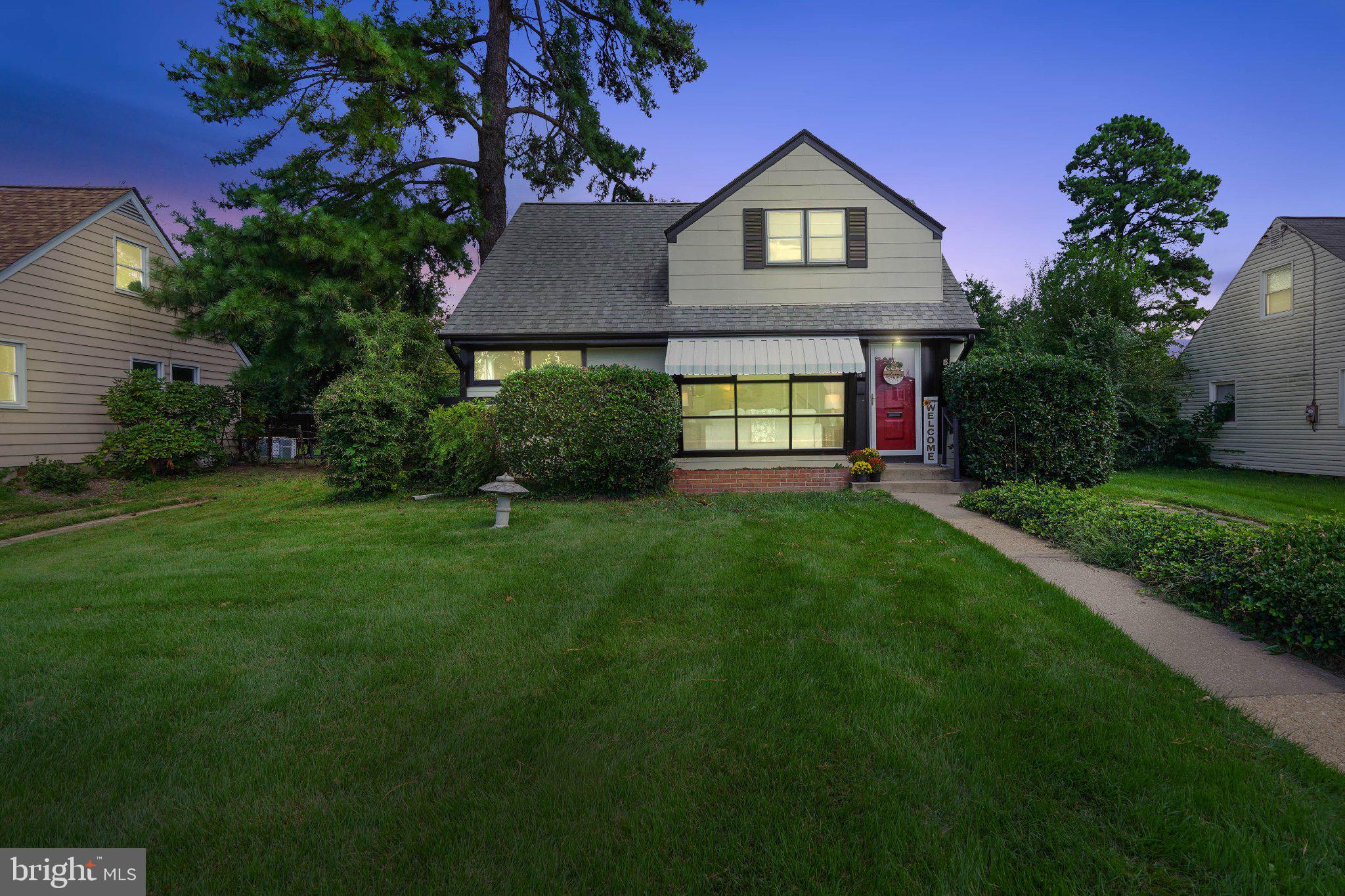 6927 COLUMBIA DRIVE