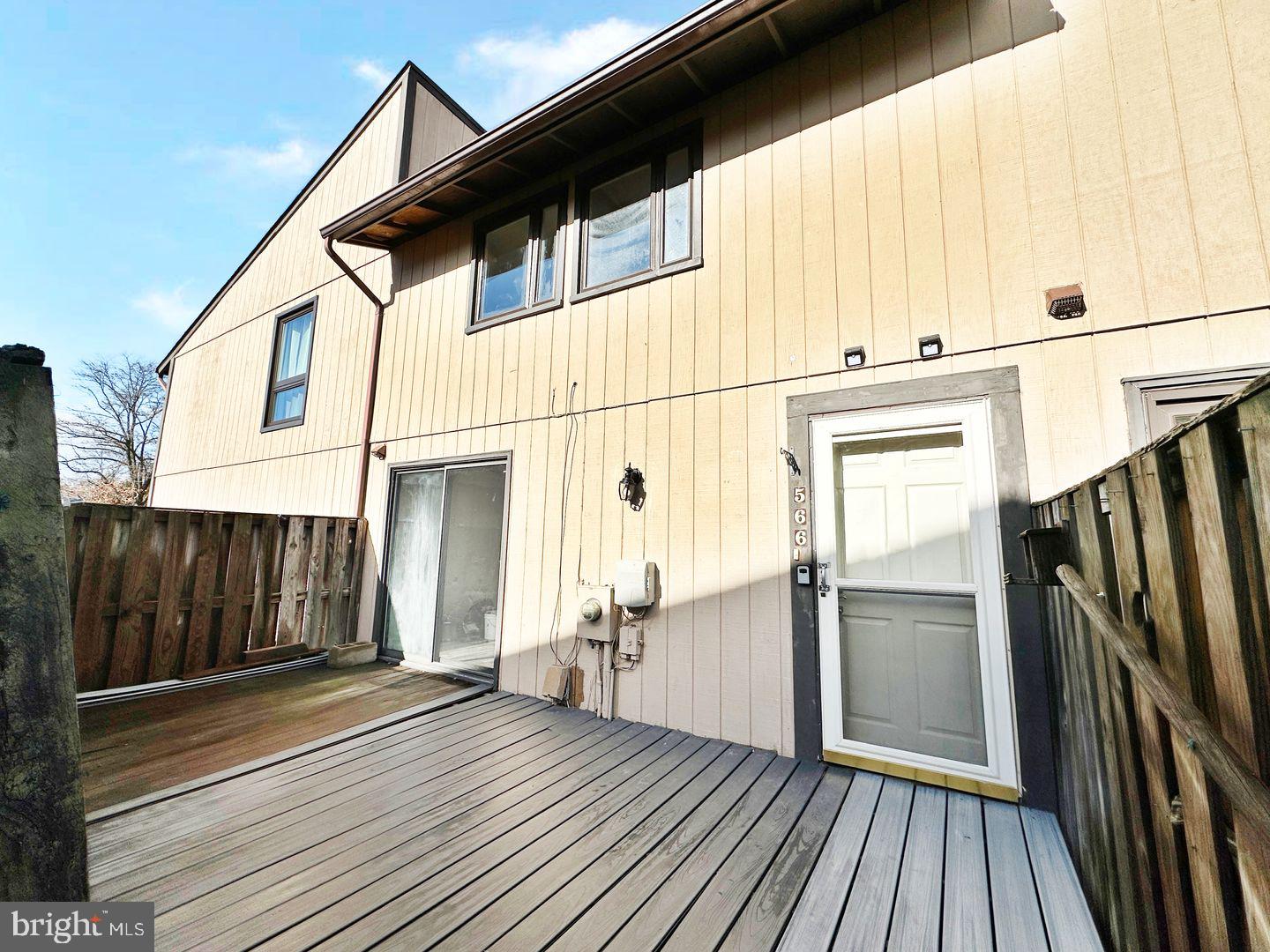 WOODSIDE SQUARE - Residential