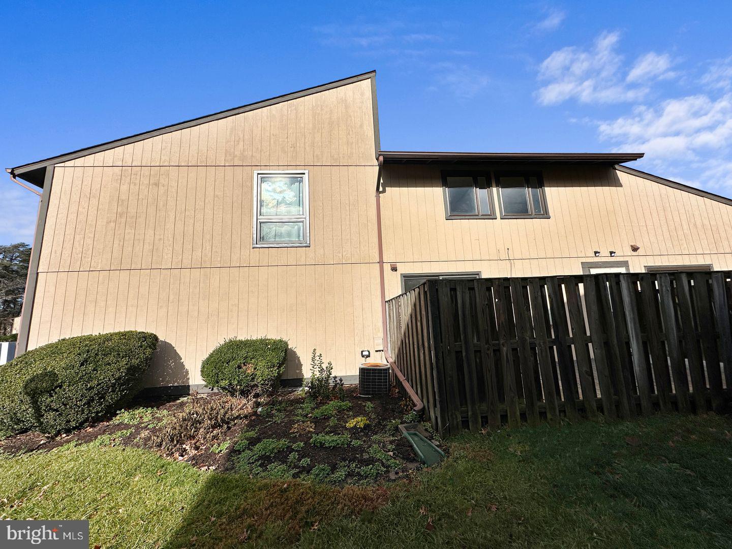 WOODSIDE SQUARE - Residential