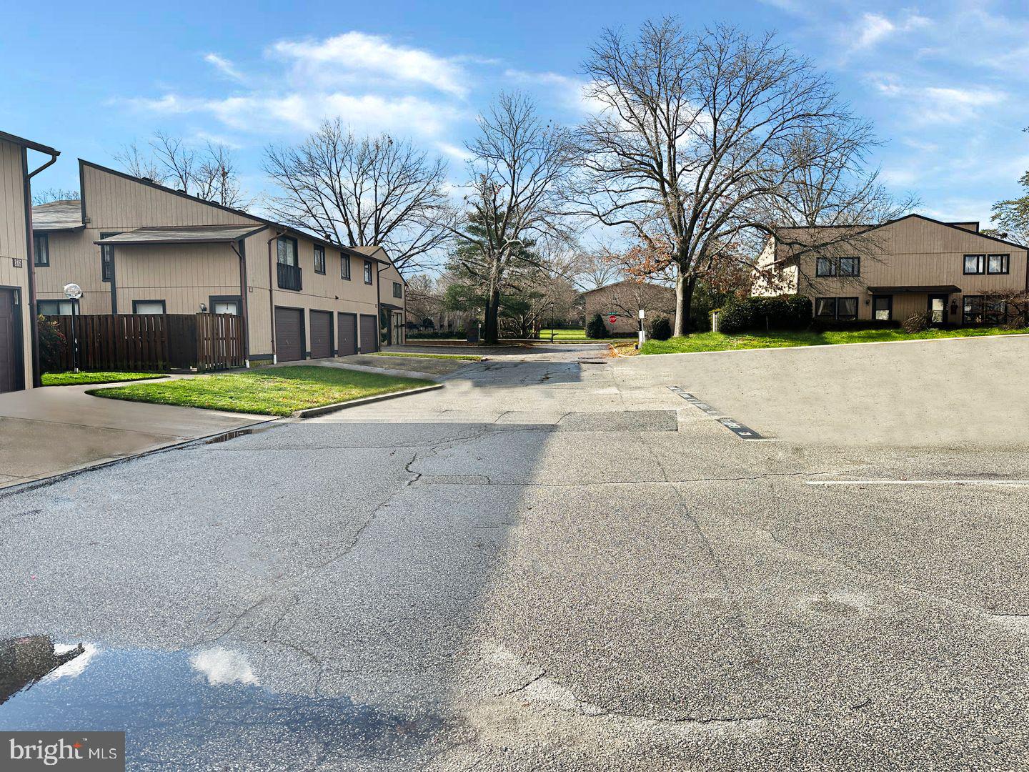 WOODSIDE SQUARE - Residential