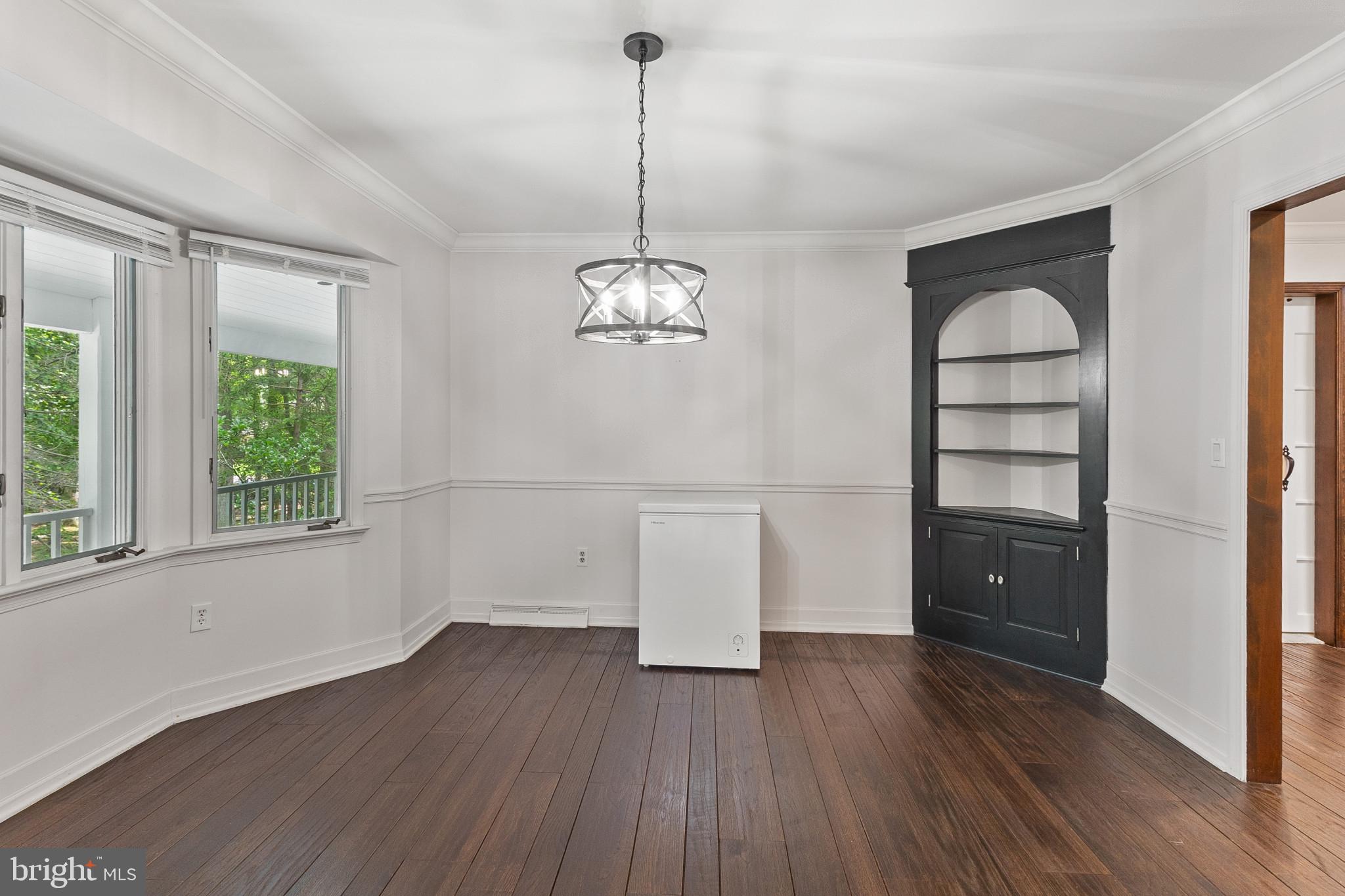 FOX HALL WEST - Residential