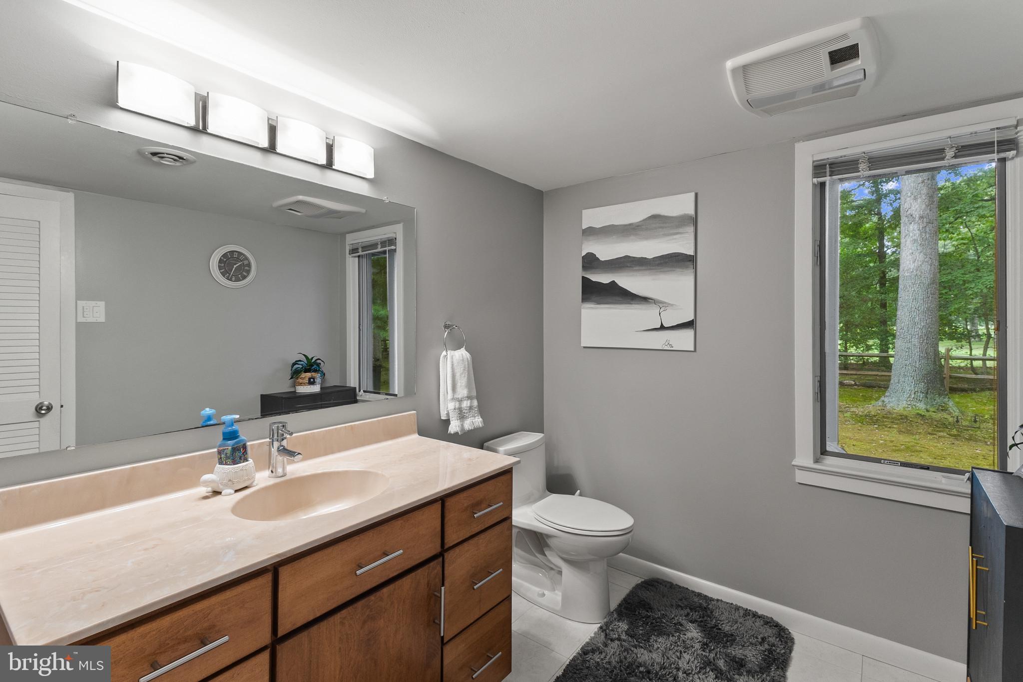 FOX HALL WEST - Residential