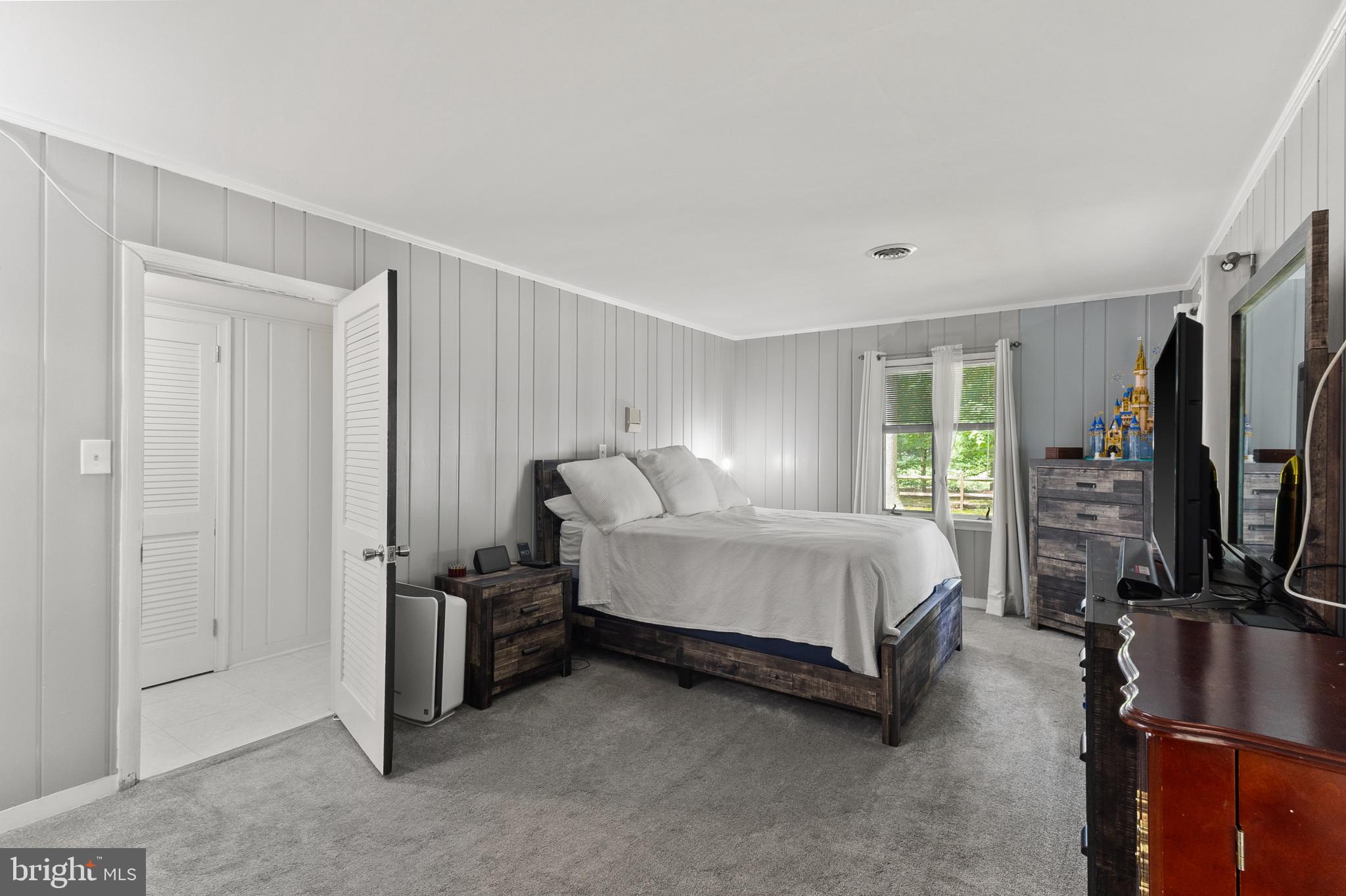 FOX HALL WEST - Residential