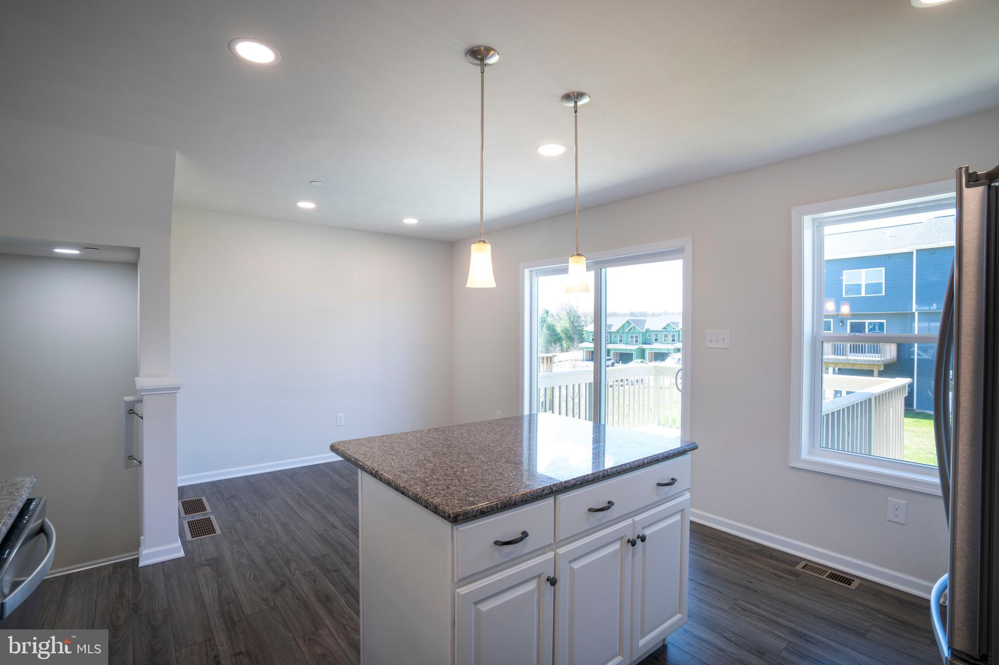 GRAYS POINTE - Residential