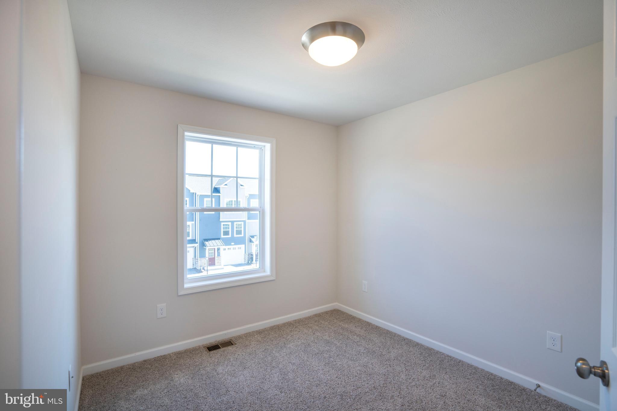 GRAYS POINTE - Residential