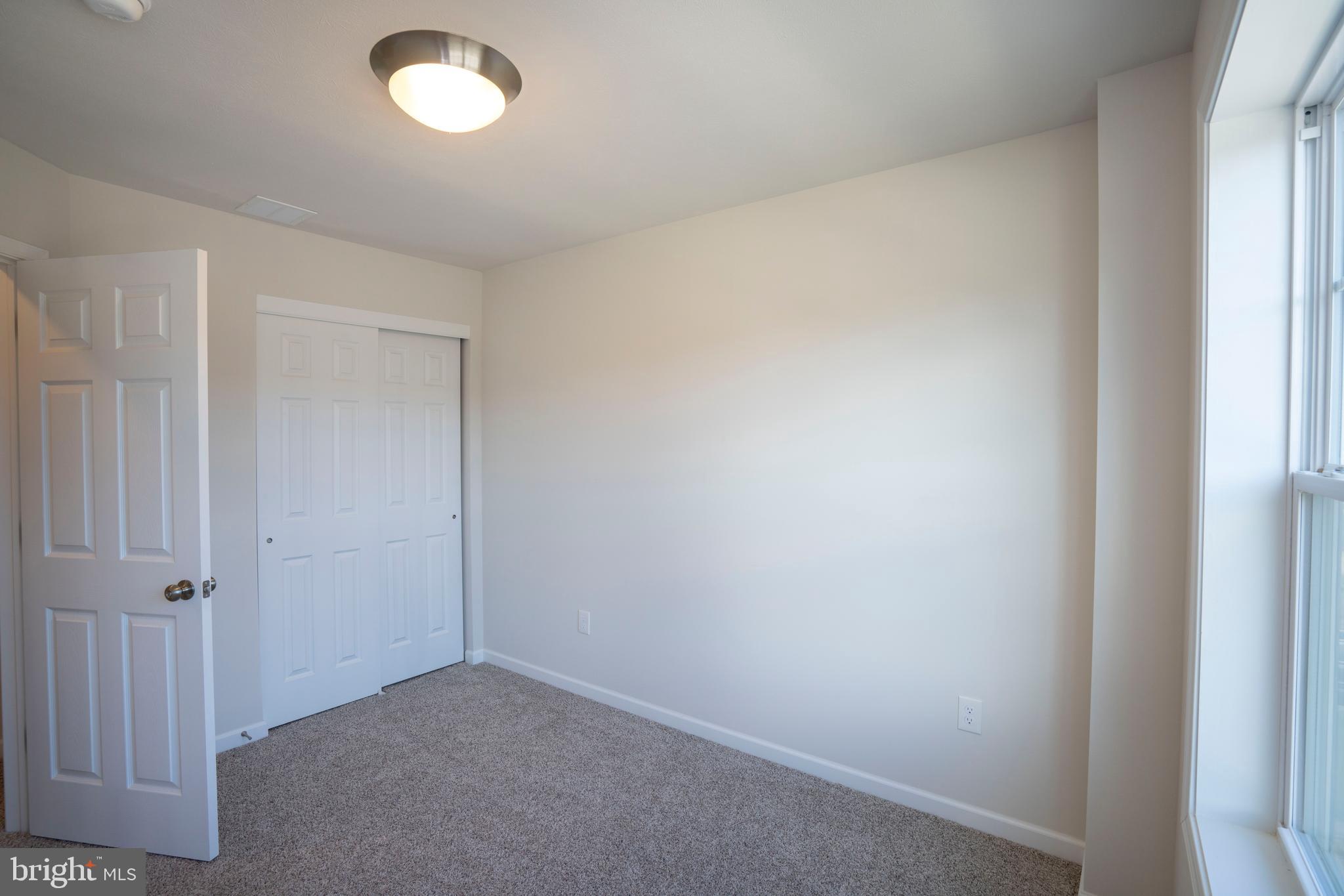 GRAYS POINTE - Residential