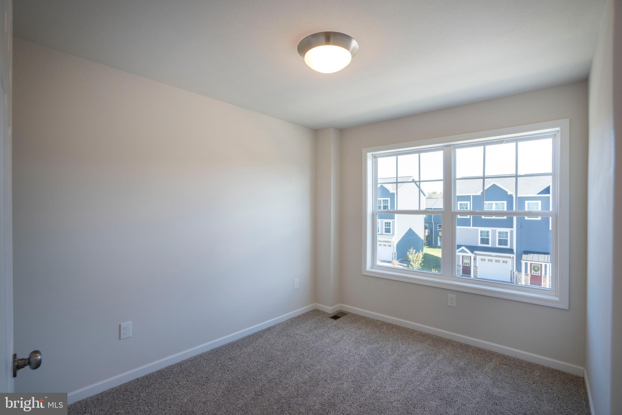 GRAYS POINTE - Residential