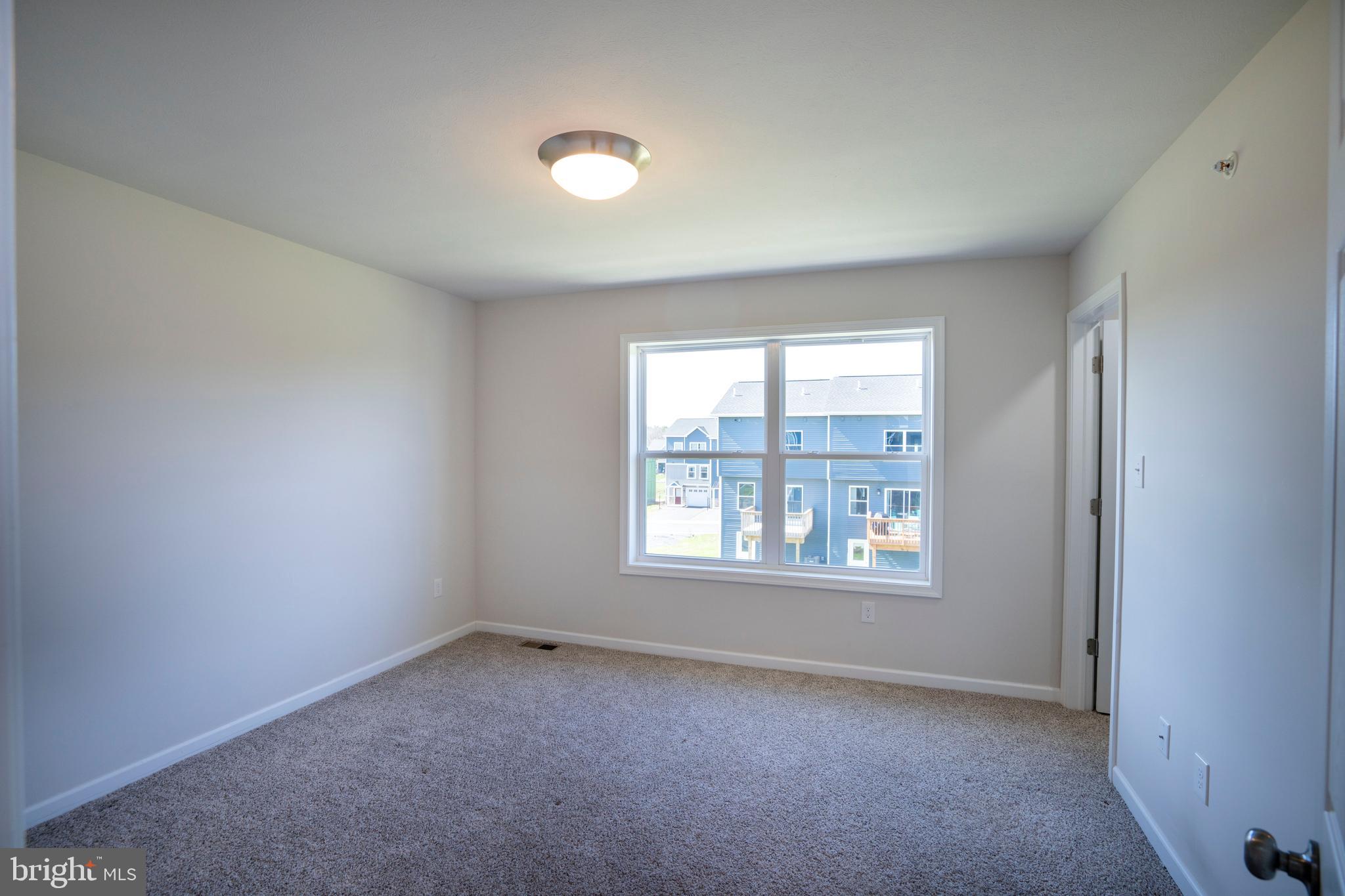 GRAYS POINTE - Residential